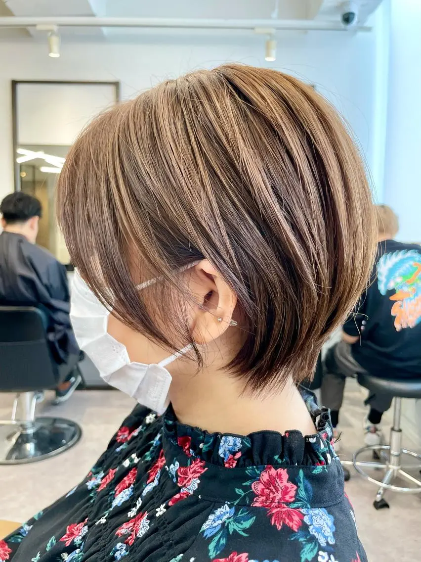 ショート カラー カット ヘアカラー トリートメント 色気レイヤー& ショートはお任せ🌟のヘアスタイル
