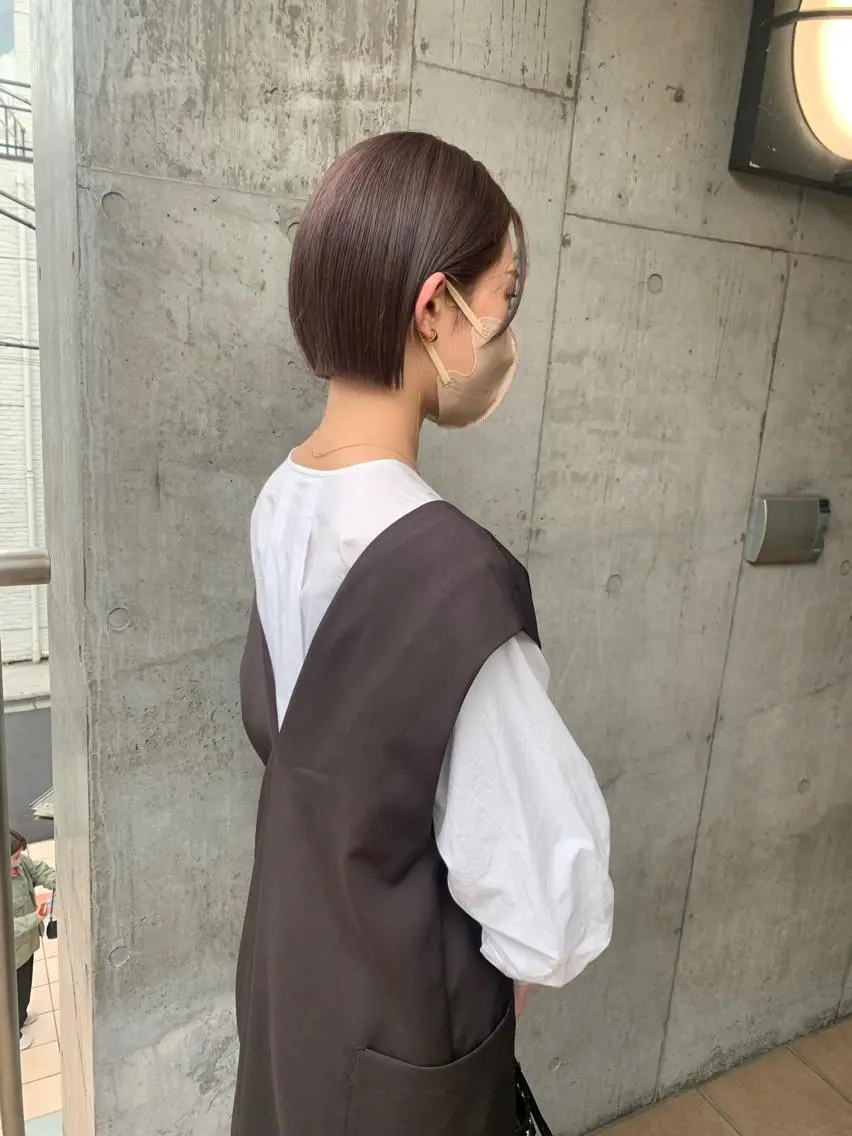 ショート カラー カット ミルクティーベージュ ブリーチ　店長　清水のヘアスタイル