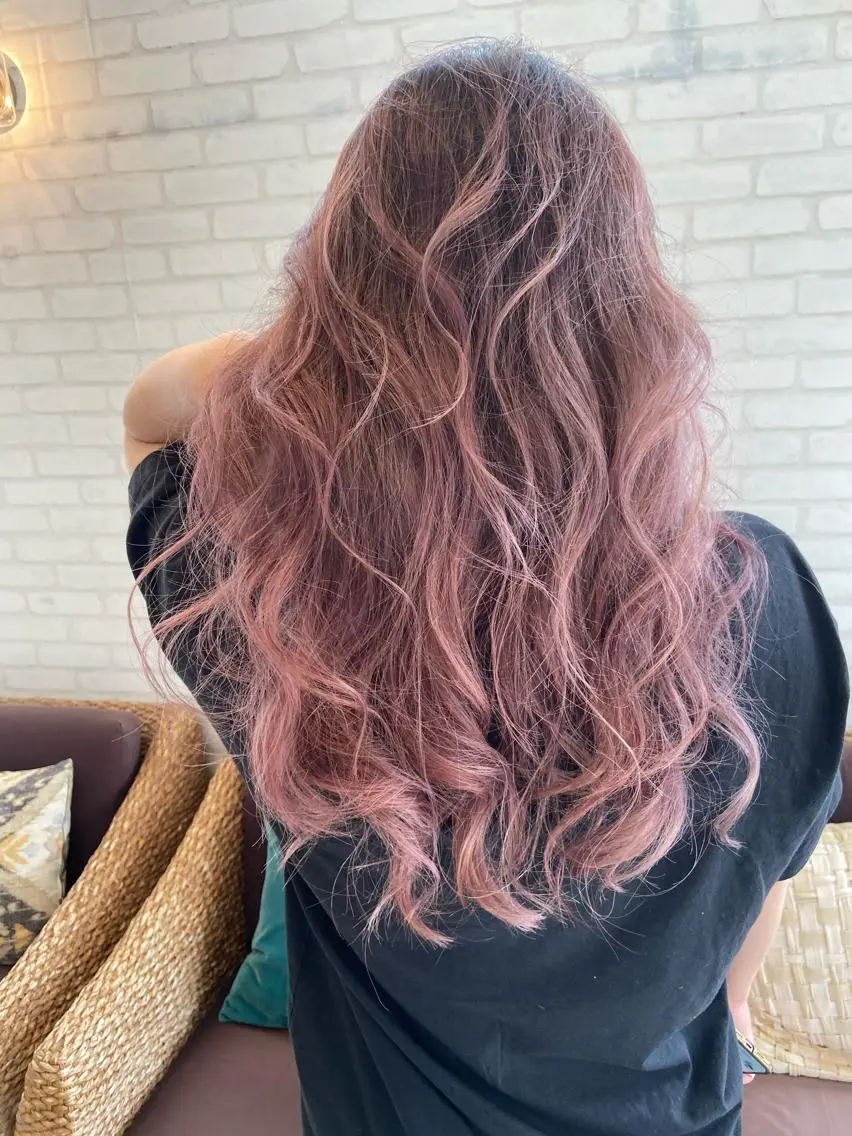 ロング カラー ピンクカラー ヘアカラー トリートメント 浅川 実行のヘアスタイル