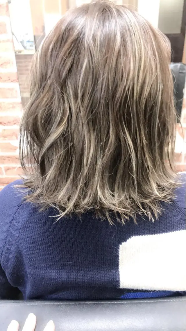 ミディアム ハイライト 家田 竜のヘアスタイル