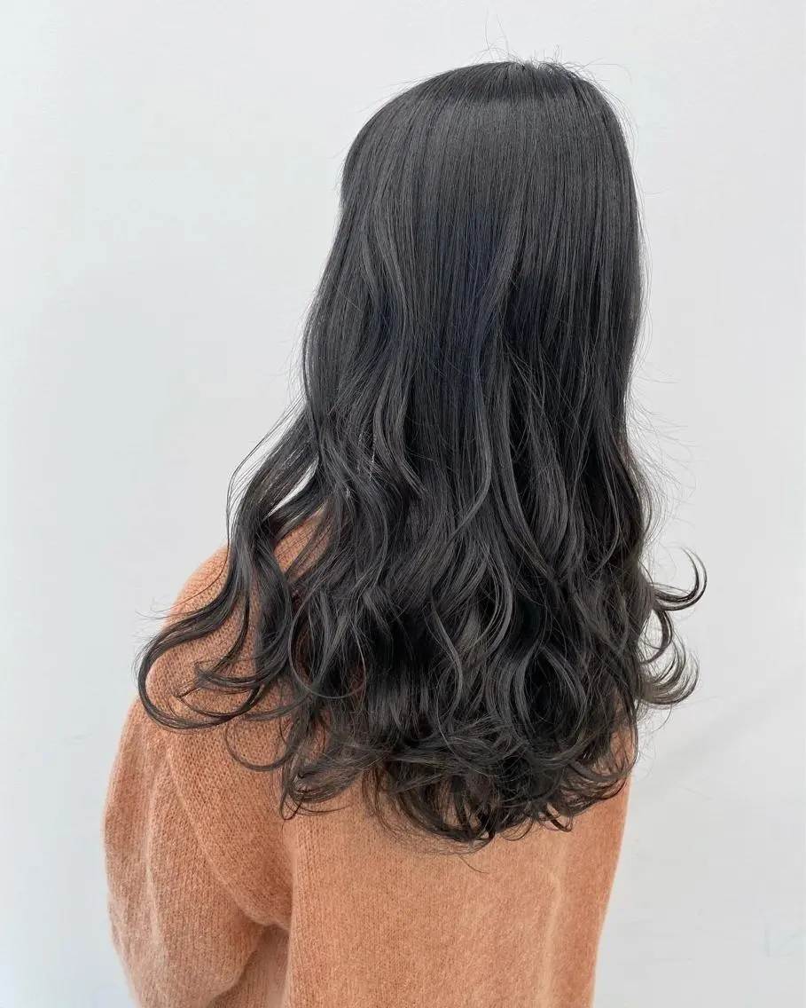 セミロング カラー ヘアアレンジ 【公式】amble luxe池袋東口🩷のヘアスタイル