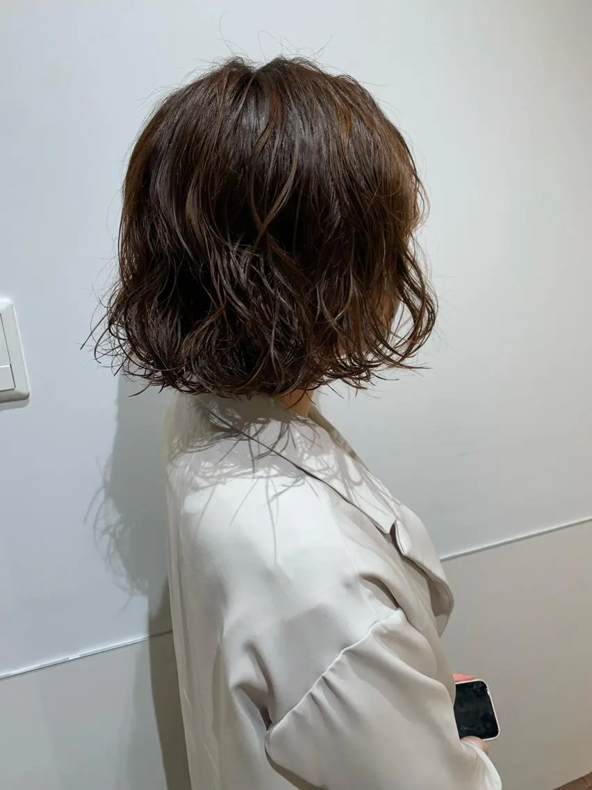 ショート パーマ 片岡 由依のヘアスタイル