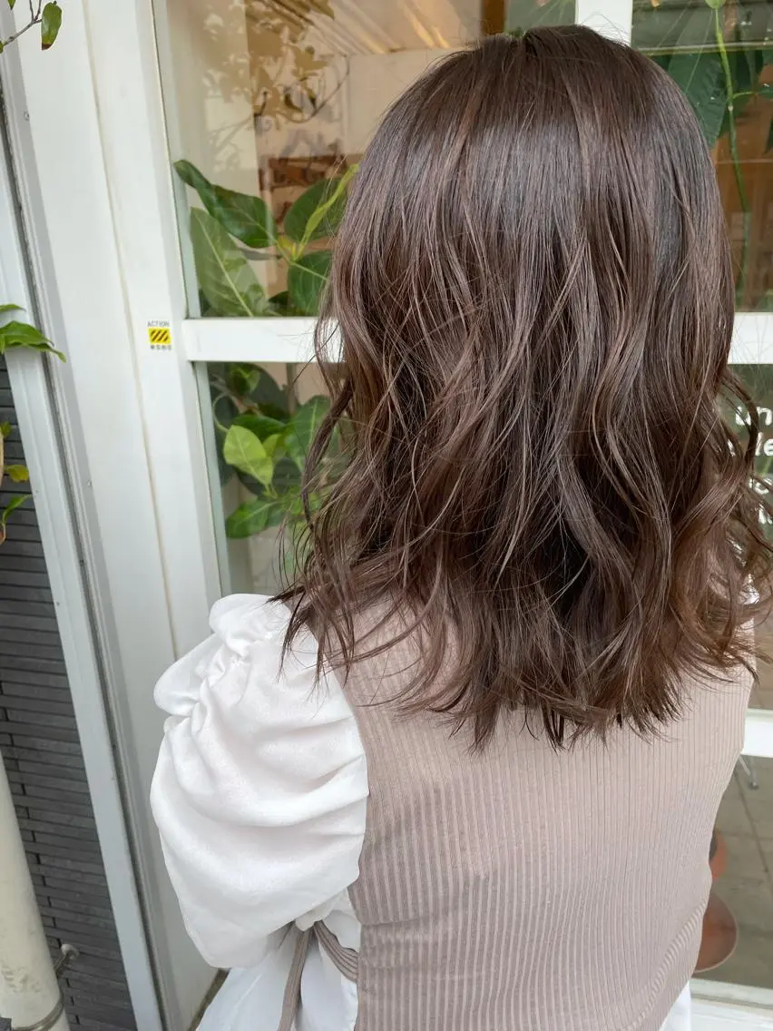 ミディアム カラー ヘアアレンジ カット ヘアカラー 鴫原 亜弥のヘアスタイル