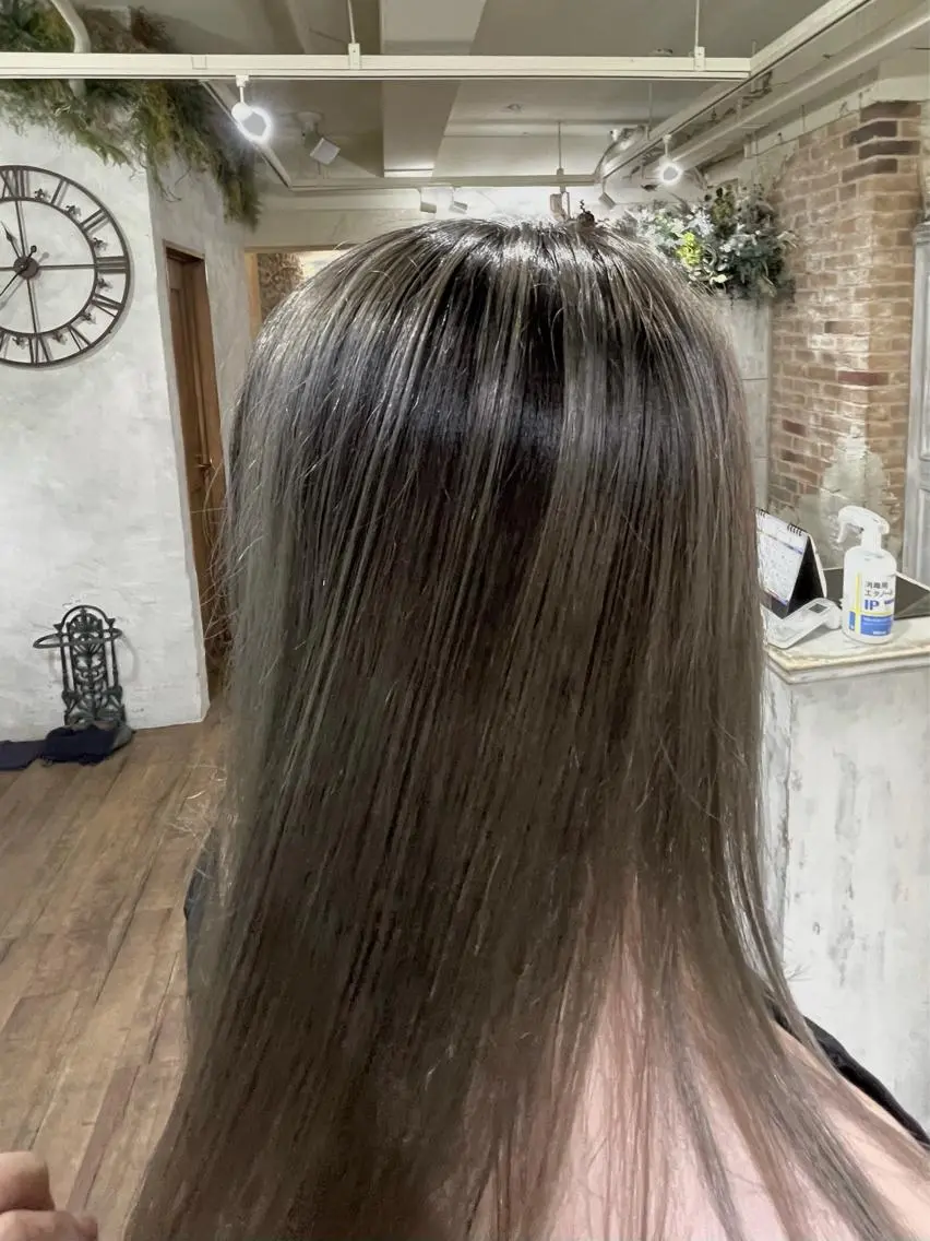 ロング 高田馬場 nico 岡豪紀のヘアスタイル