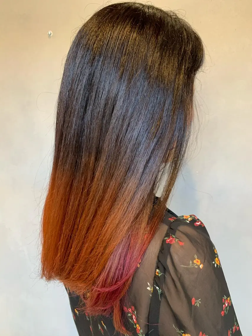 セミロング カラー ヘアカラー ハイライトが 得意なニキです😊のヘアスタイル