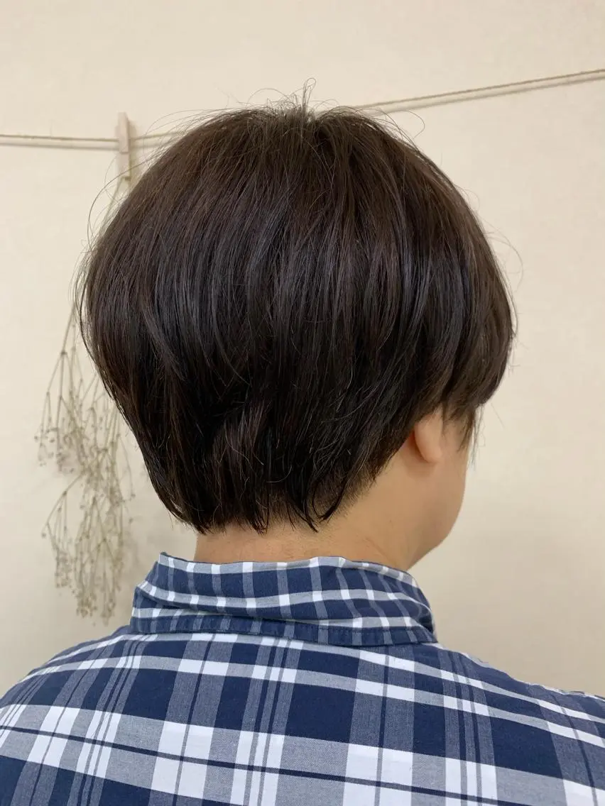 ショート カラー 切りっぱなしボブ ショートボブ ハンサムショート ボブ ショートヘア カット ヘアカラー トリートメント 初めてのショート お任せください✂️のヘアスタイル