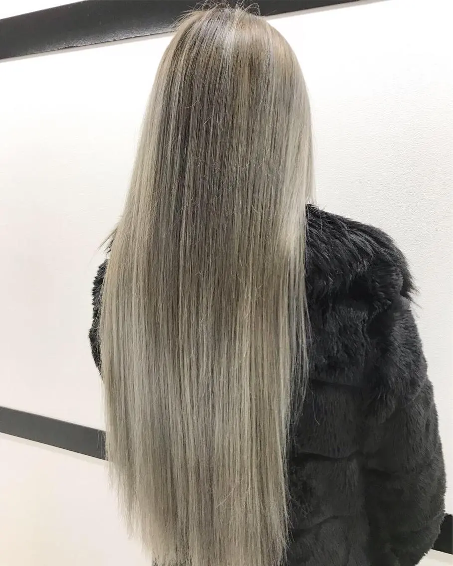 ロング カラー ヘアアレンジ ネイル マツエク・マツパ ベージュカラー ヘアカラー ブリーチ特化 / share 元太のヘアスタイル