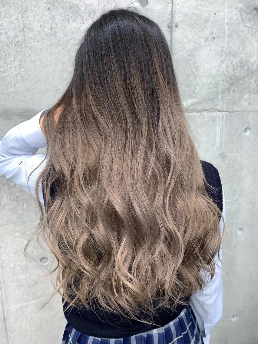 ロング カット ヘアカラー トリートメント 山田 絵里菜のヘアスタイル