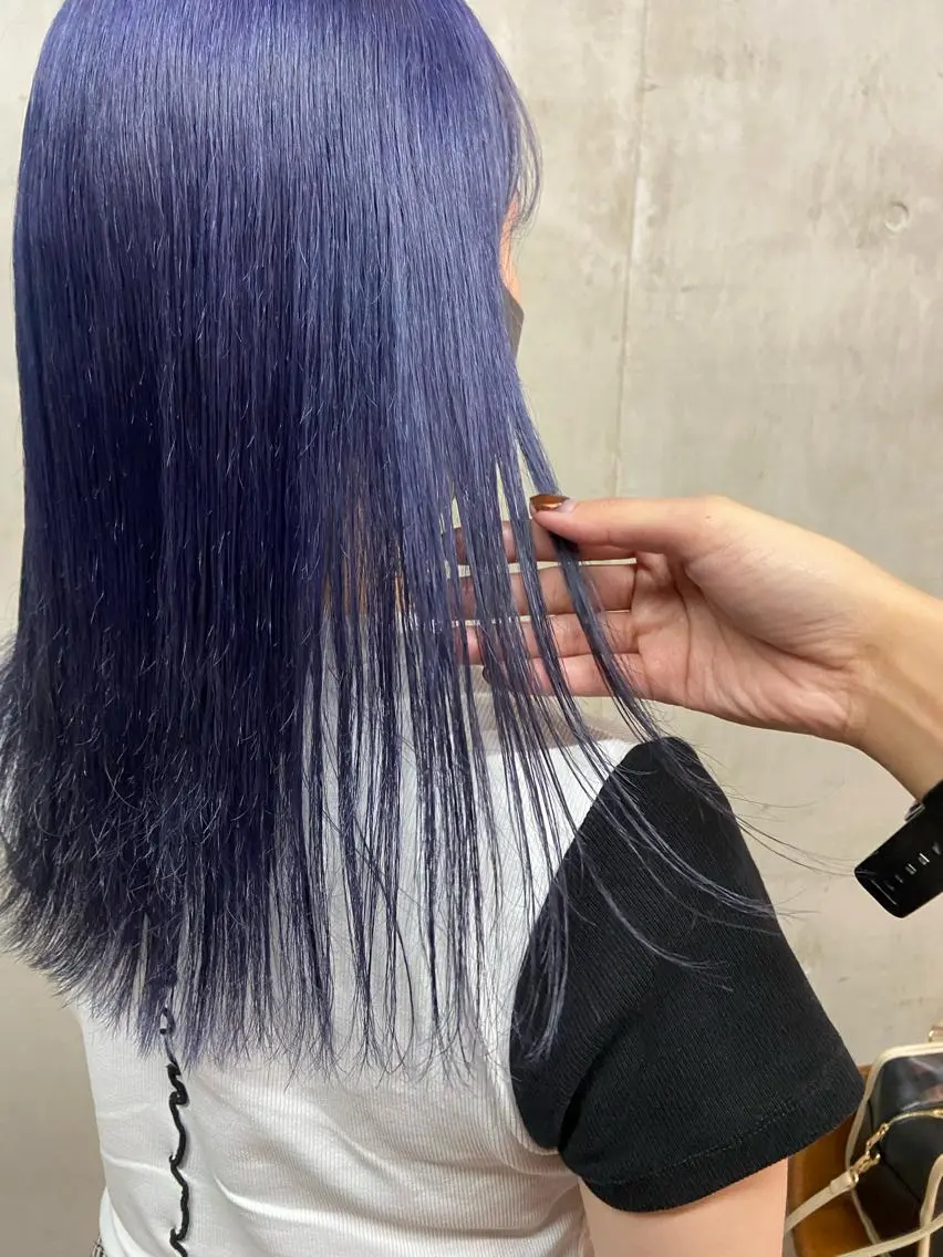 セミロング カラー SALTWATER AYARIのヘアスタイル