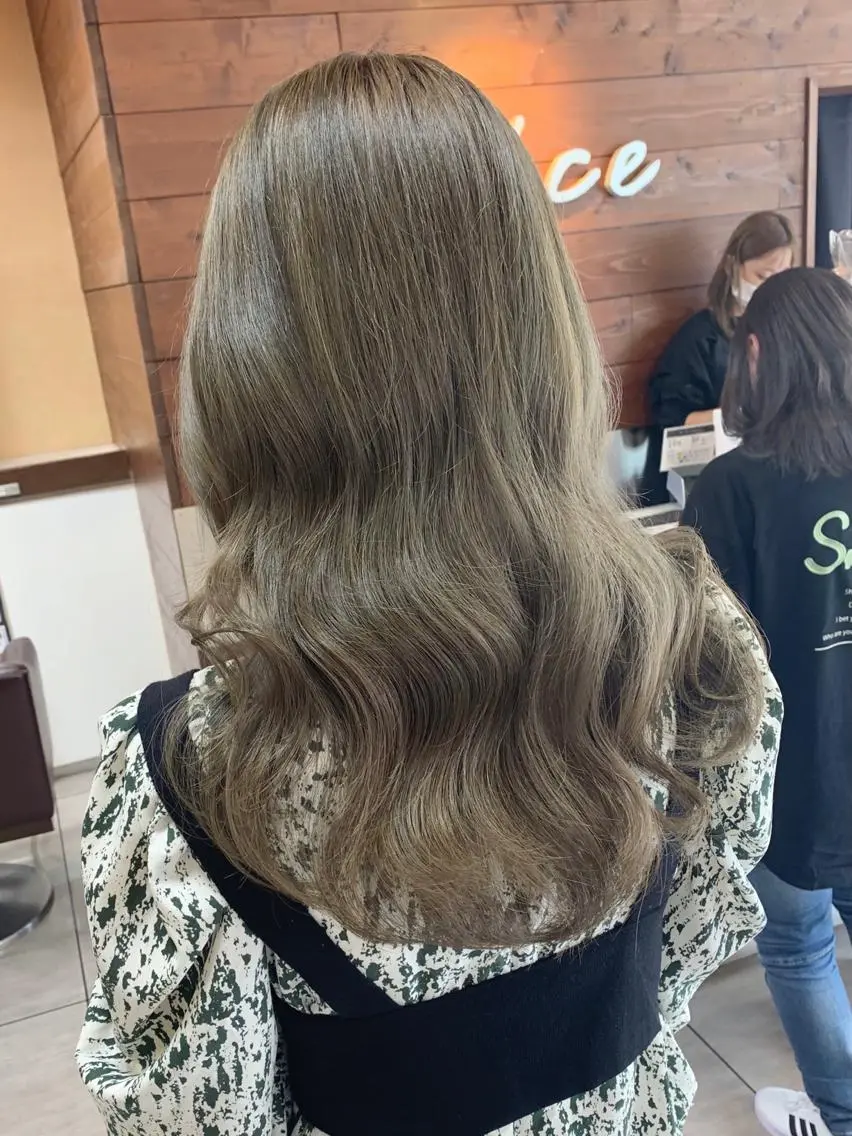 セミロング カット ヘアカラー レイヤー/艶髪カラー 森本くるみのヘアスタイル
