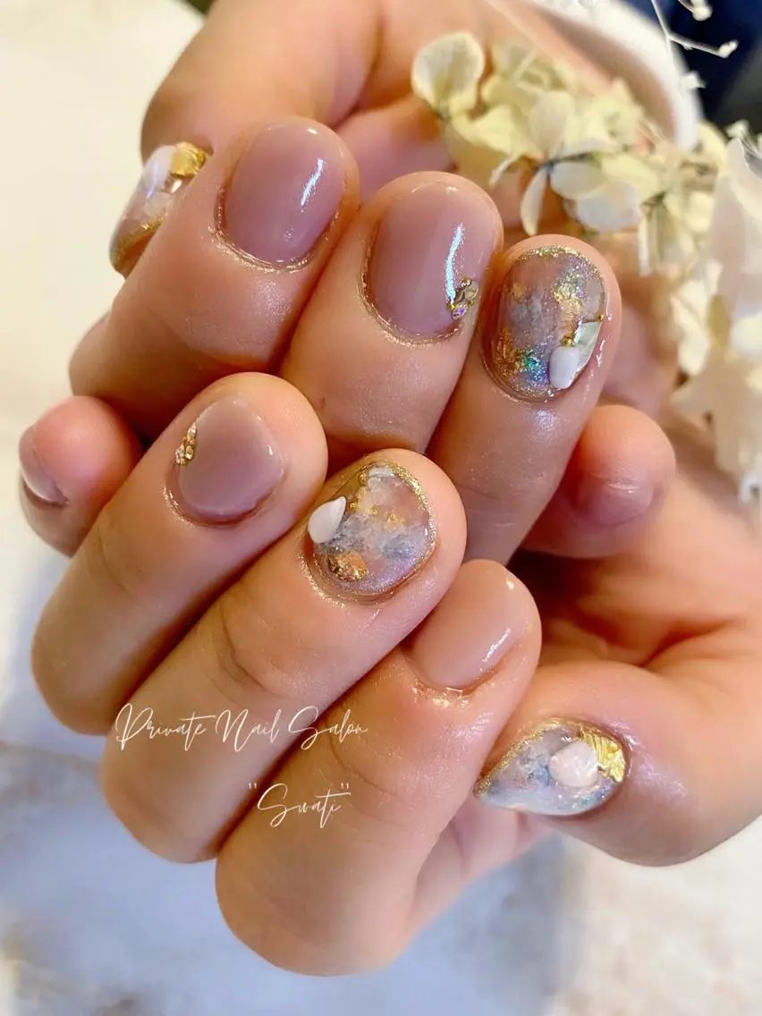 ネイル アートネイル ニュアンスネイル オフィスネイル 夏ネイル yuko (ネイリスト)のネイルデザイン