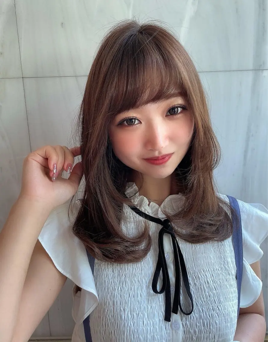 ロング カラー ベージュカラー 黒髪 ブリーチ ブルーカラー ブルーブラック 木屋元一/透明感 /前髪/レイヤーのヘアスタイル