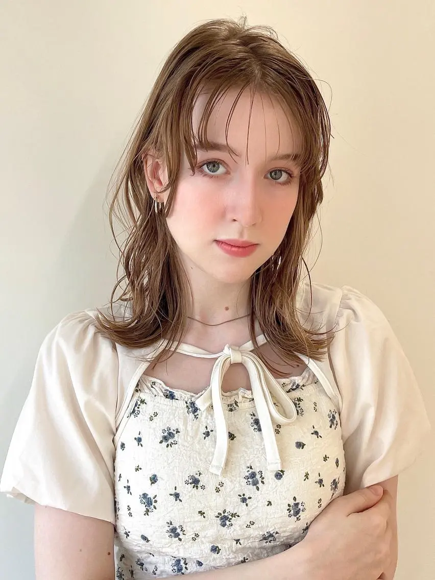 ミディアム カラー ヘアカラー 梅田美容室 山崎海波のヘアスタイル