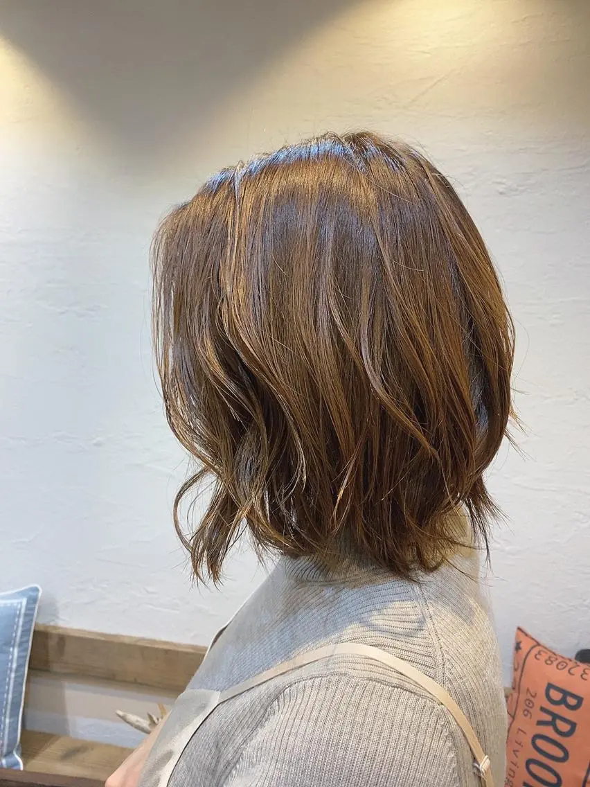ショート カラー ボブ 外ハネヘア 韓国ヘア☁️ mitsukiのヘアスタイル