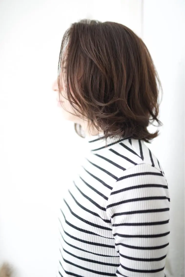 ミディアム カラー fio マナミのヘアスタイル