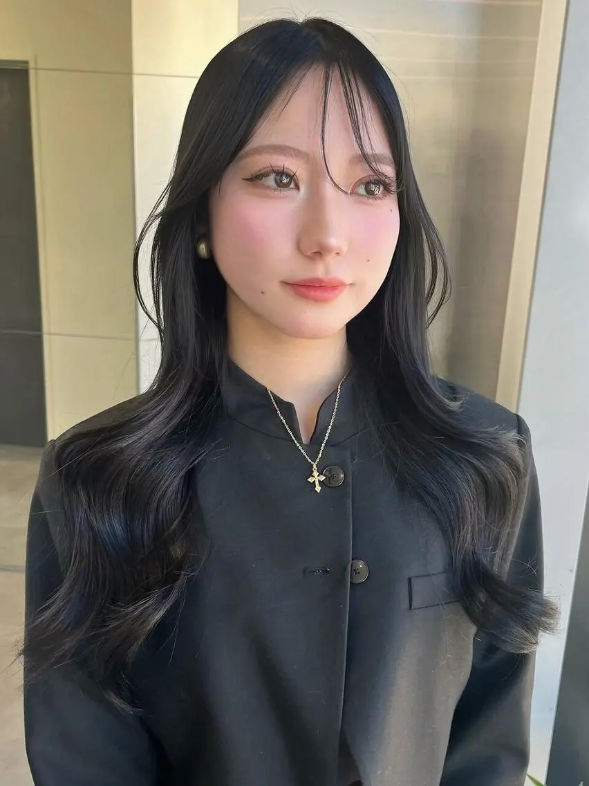 ロング カラー 透明感カラー ボブ くびれヘア 顔周りカット 髪質改善 カット ヘアカラー トリートメント 初めてでも安心🌟 newi町田✂のヘアスタイル