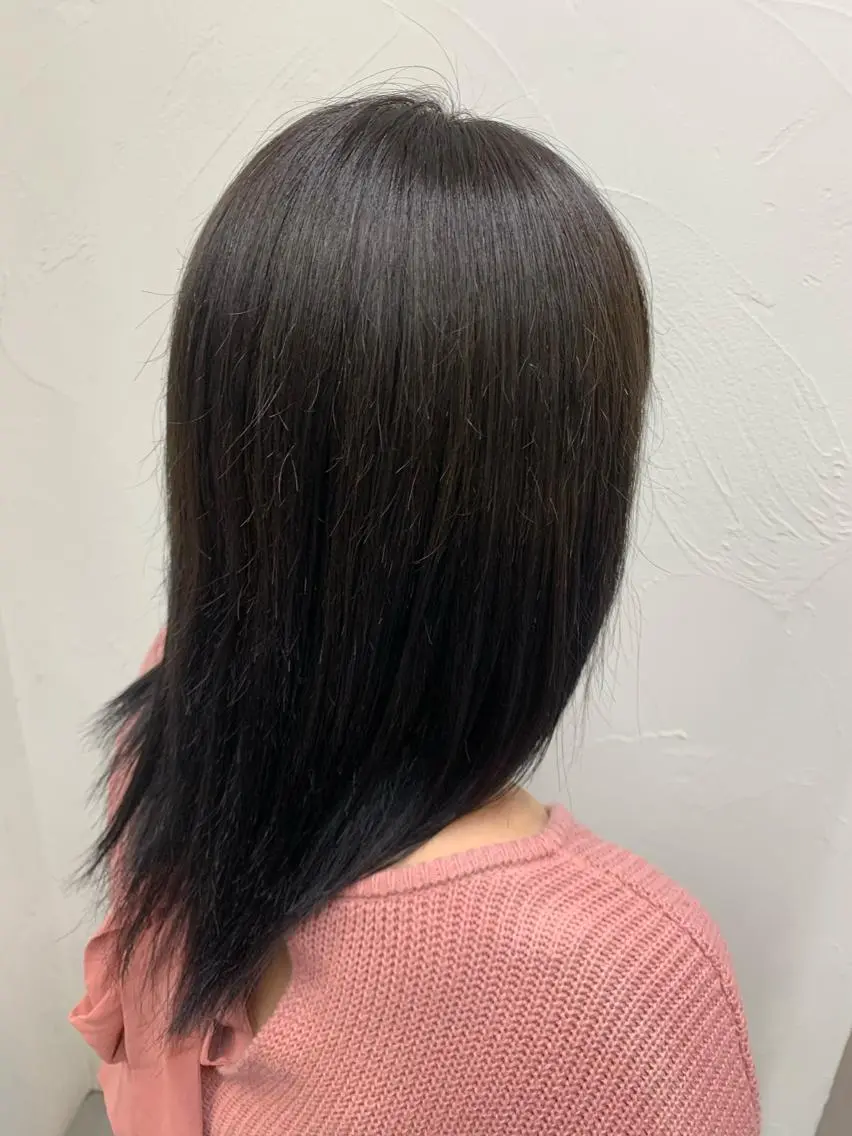 ミディアム 三好 羽美のヘアスタイル