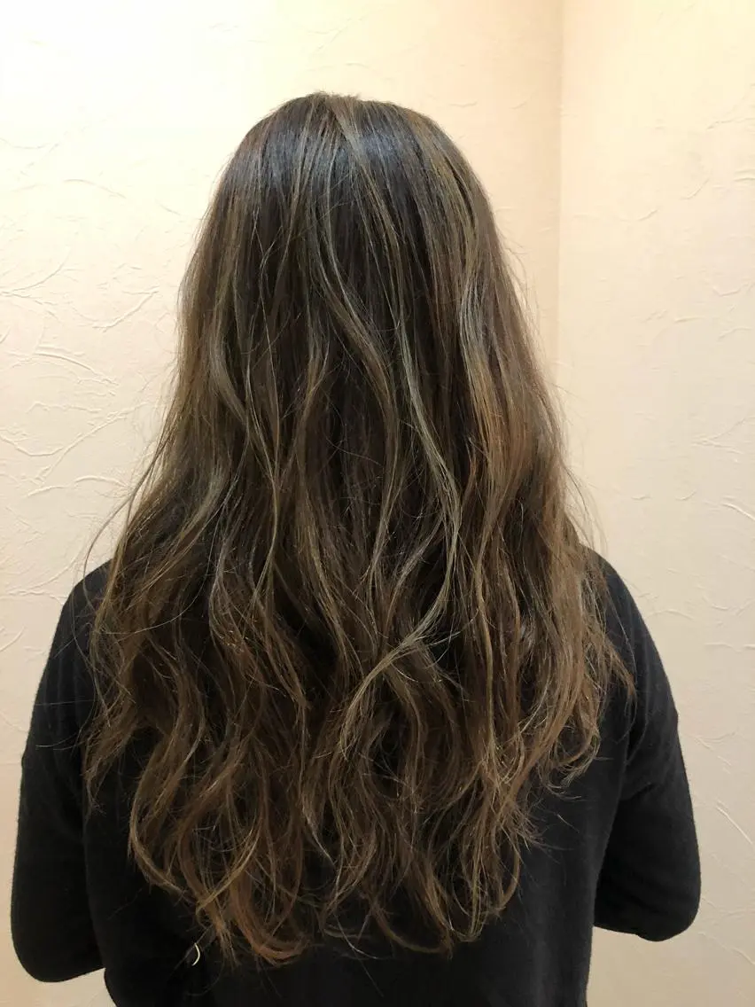 セミロング カラー パーマ ヘアアレンジ IVY villa Suzu.のヘアスタイル