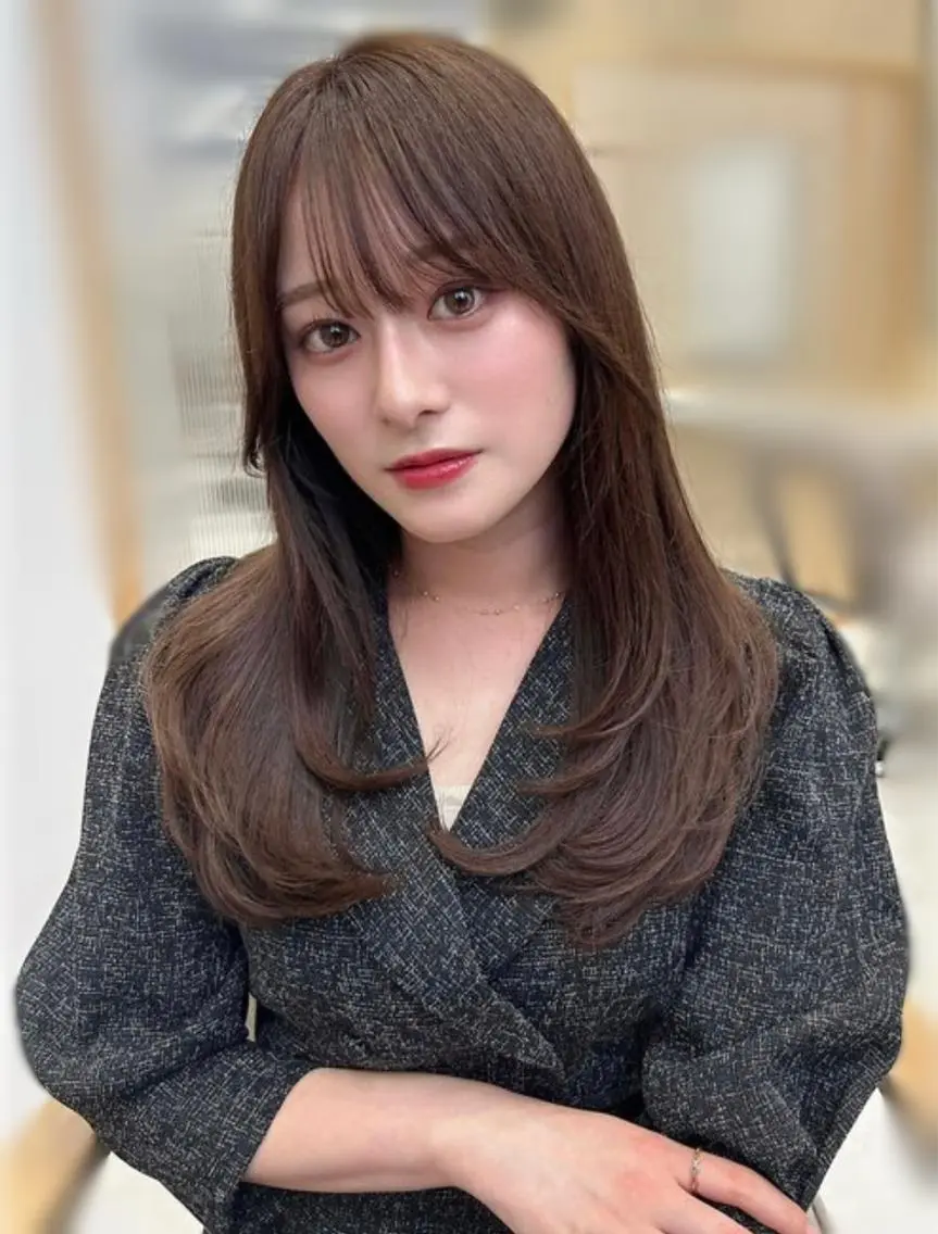 セミロング カラー 👑人気韓国ヘア👑 髪質改善Zina真鍋のヘアスタイル