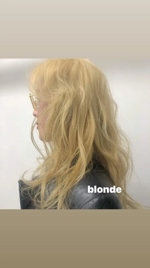 セミロング カラー ヘアアレンジ ベージュカラー ブロンド ブロンドベージュ ニュアンスヘア🌔 nanakoのヘアスタイル