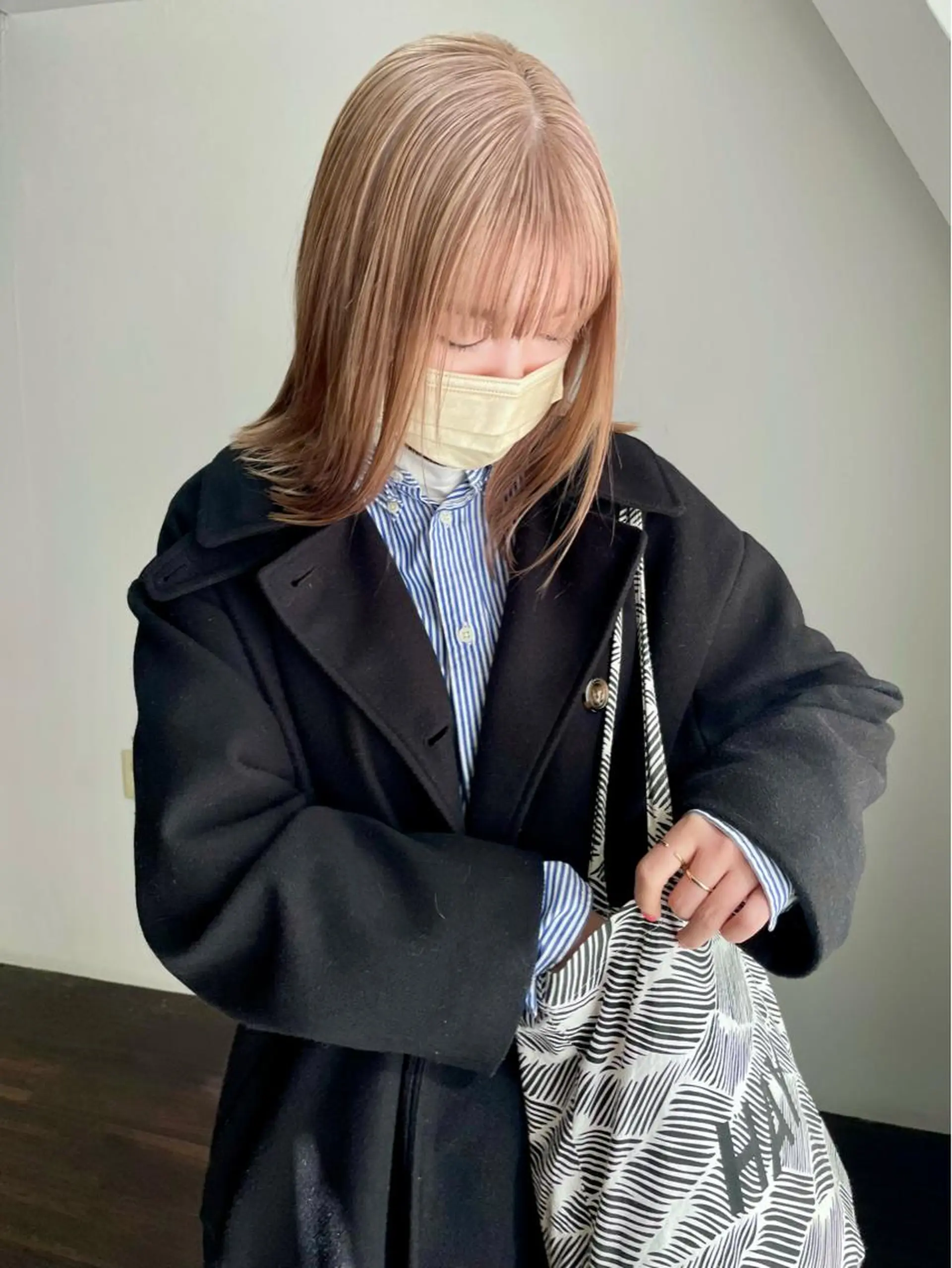 セミロング オカモト ミユウのヘアスタイル