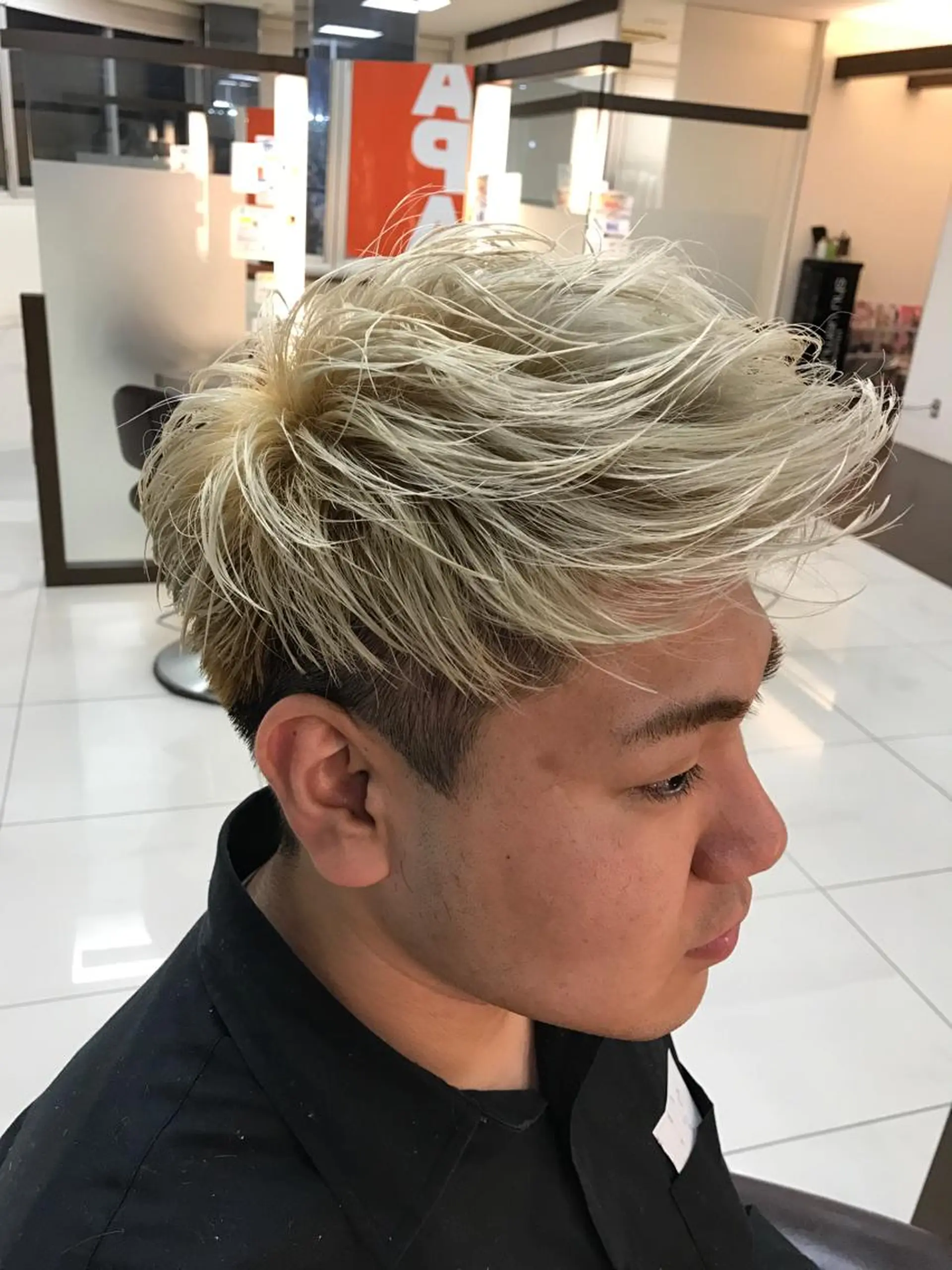 ショート カラー メンズ マッシュ カット 🟦メンズパーマ🟦 横浜駅｜小上馬淳司のヘアスタイル