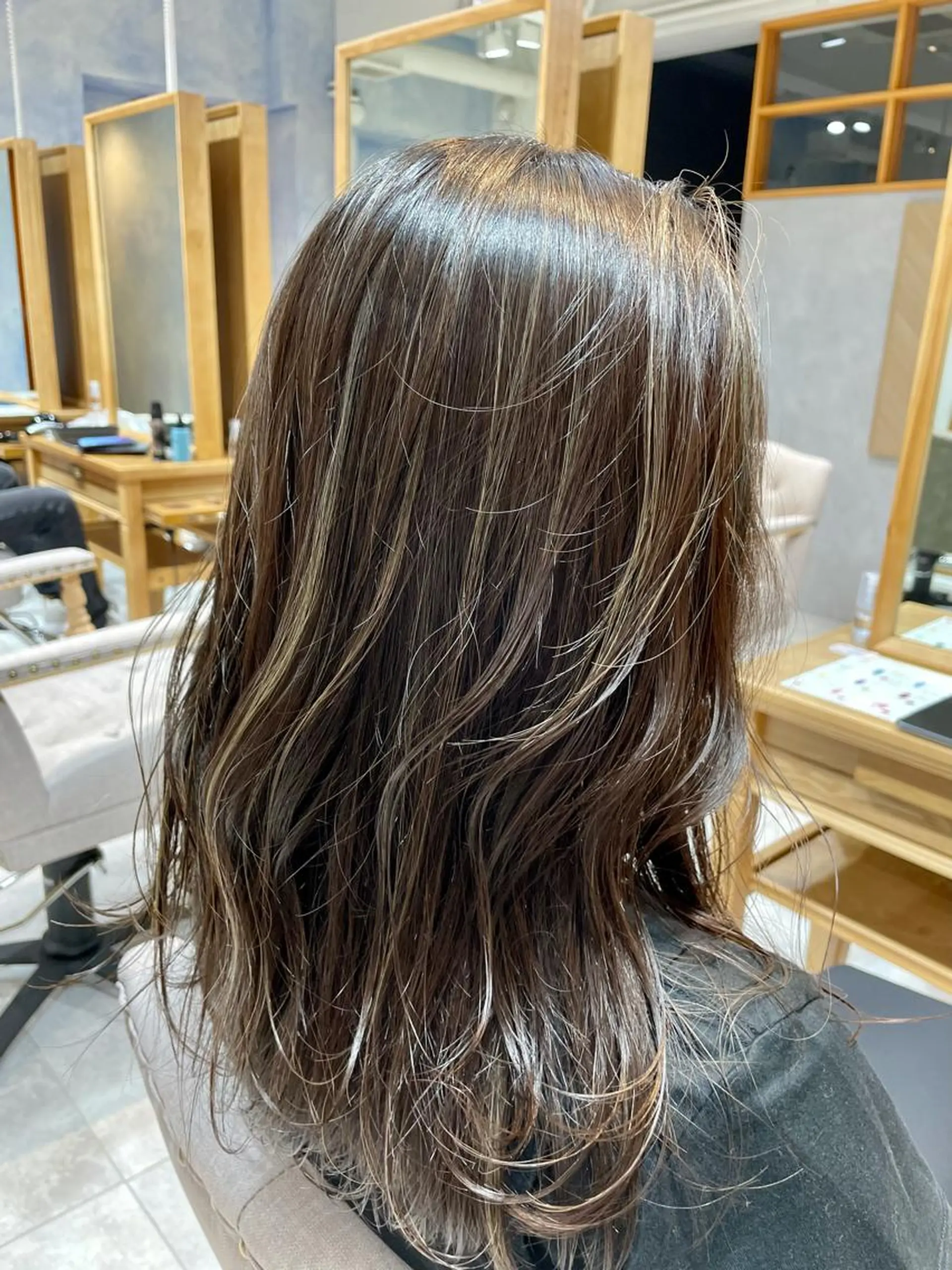 ロング カラー ブリーチ ハイライトカラー ハイライト 若林 良のヘアスタイル