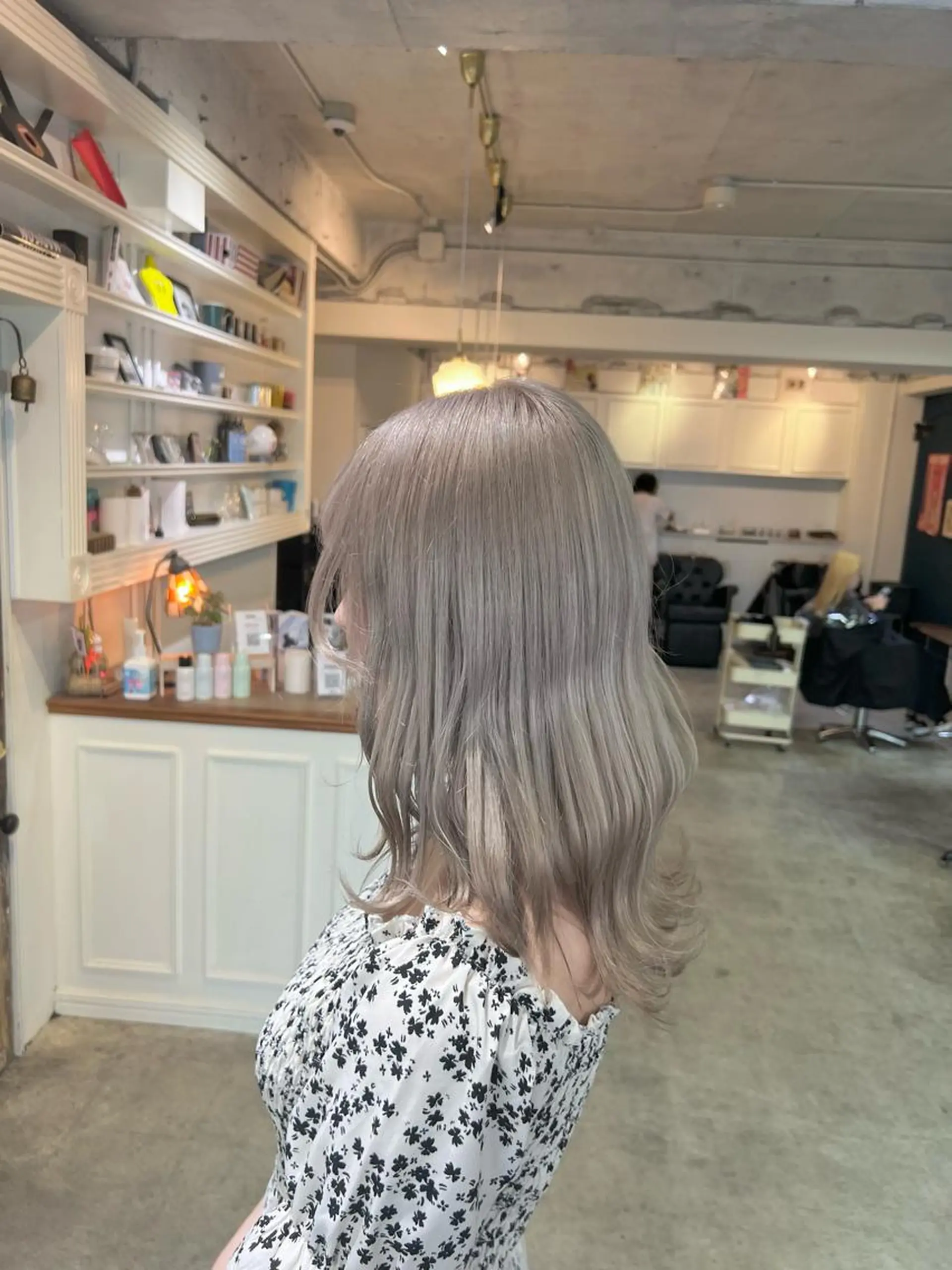 セミロング カラー ヘアアレンジ 高島 凜のヘアスタイル
