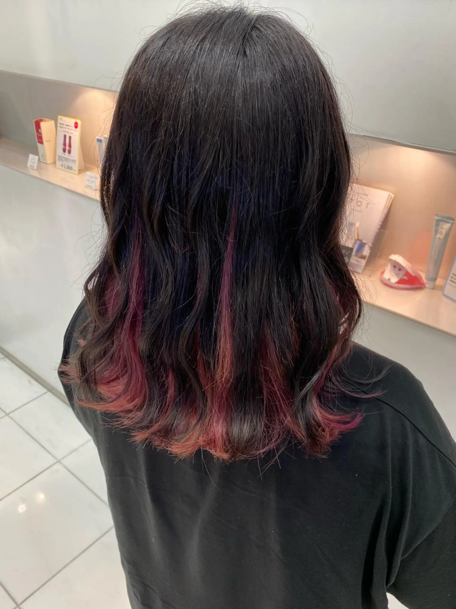 セミロング カラー レッドカラー SHOTA 大人ショートのヘアスタイル