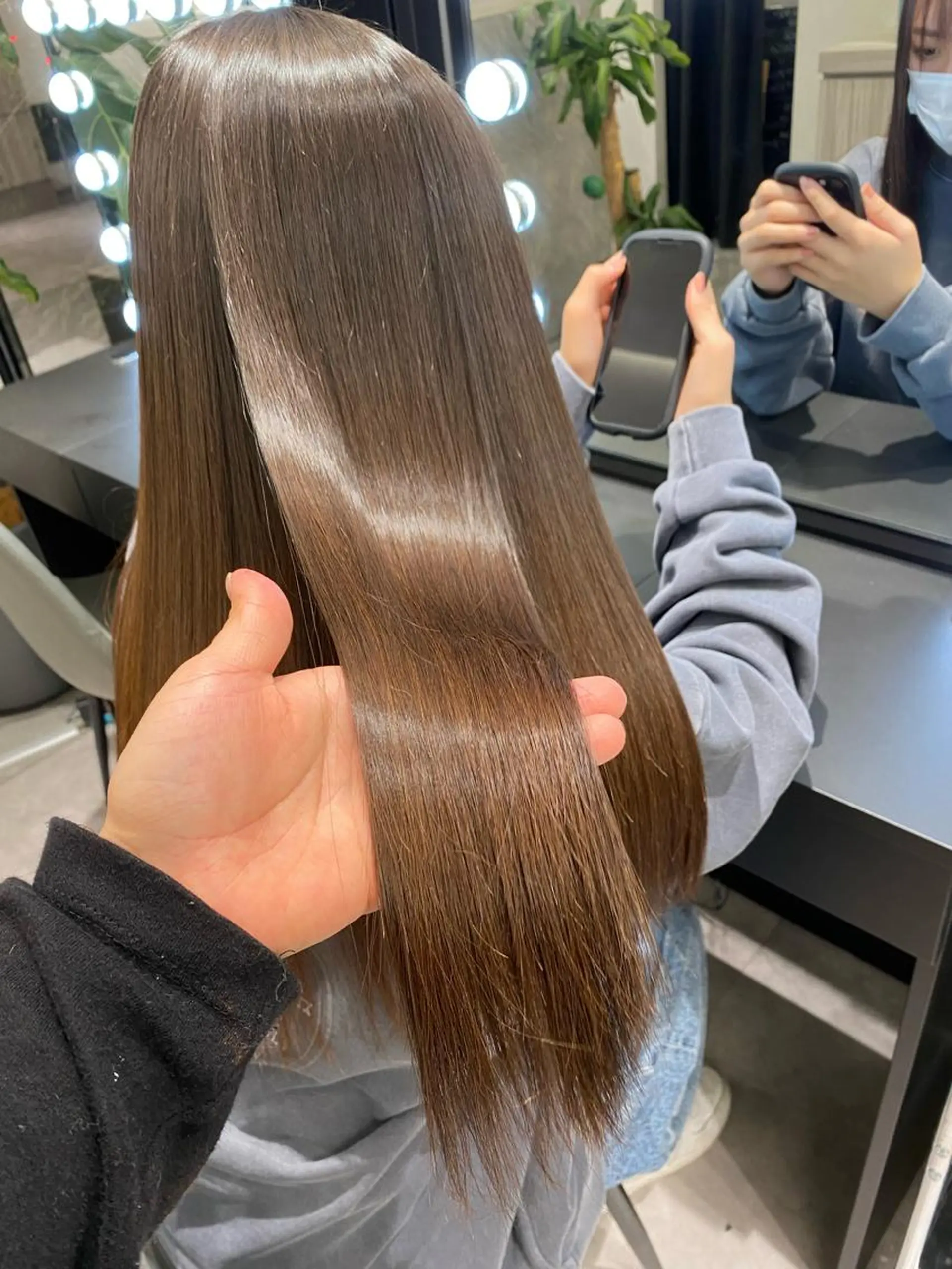 ロング ムトウセイマ/ 縮毛矯正/ブリーチのヘアスタイル