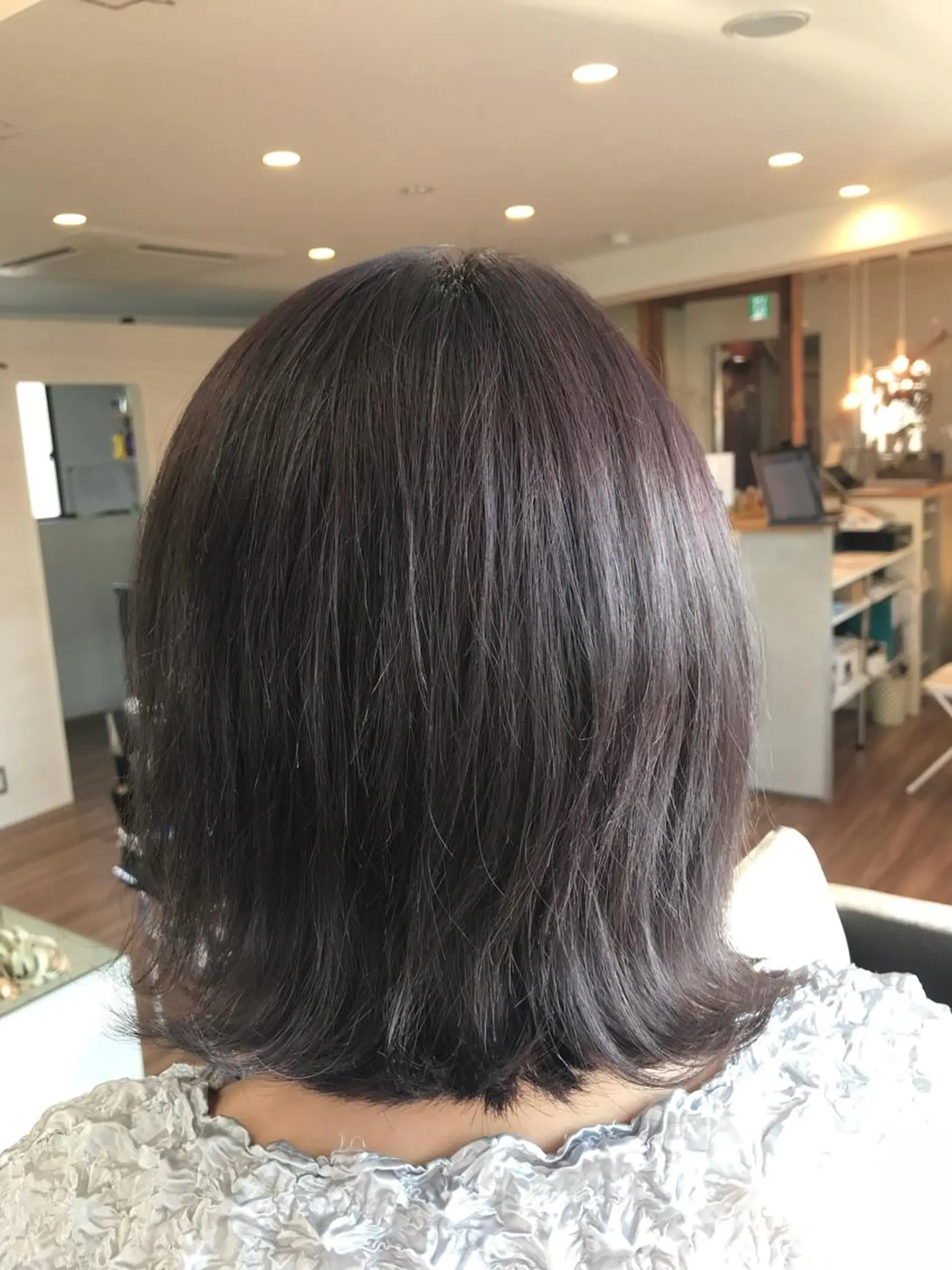 ショート カラー 外ハネヘア Elsa所属・松本 俊樹のヘアスタイル