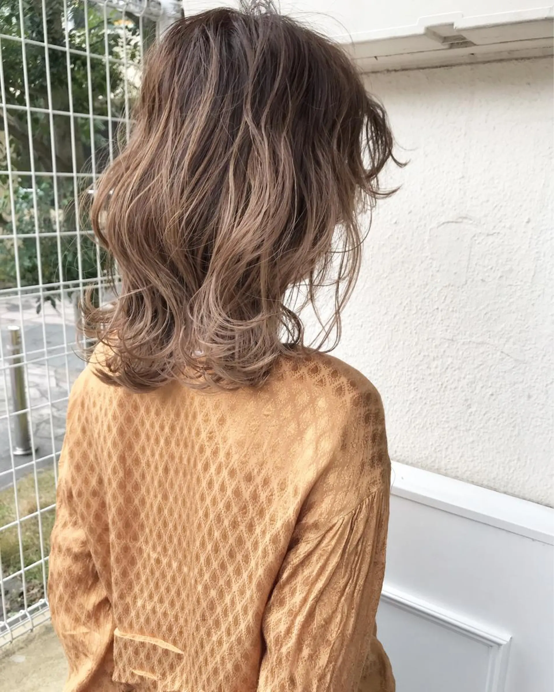 ミディアム ハイライト レイヤーカット ヘアカラー Musiiik hairのヘアスタイル