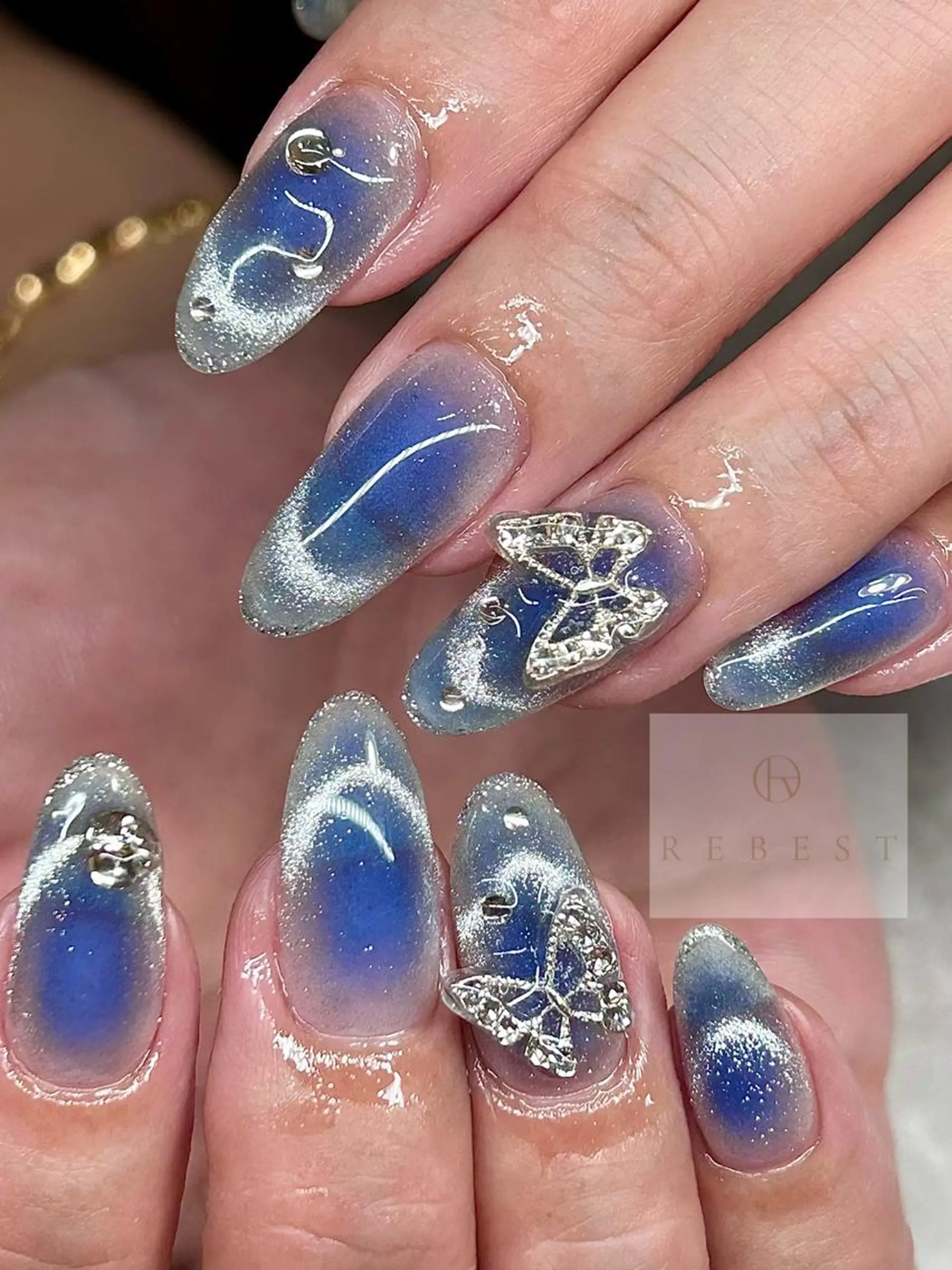ネイル ハンドネイル REBEST京橋 🦋Curumiのネイルデザイン