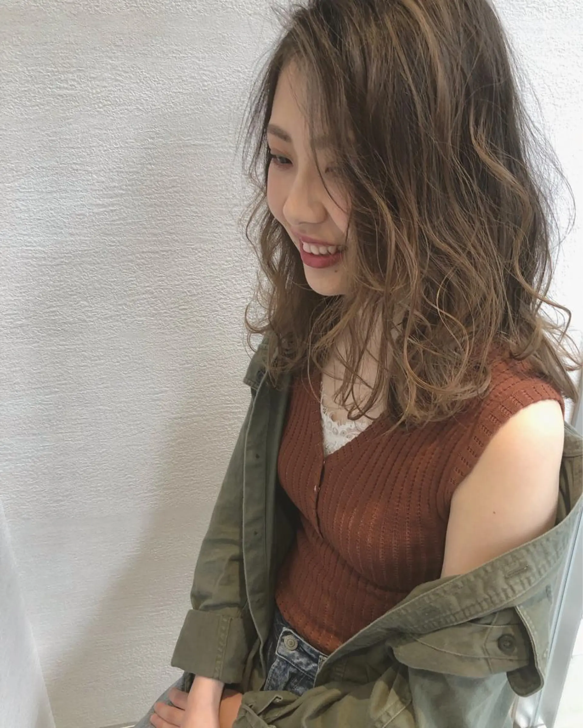 セミロング カラー バレイヤージュ ベージュカラー グレージュ レイヤーカット ELEN 向ヶ丘遊園のヘアスタイル