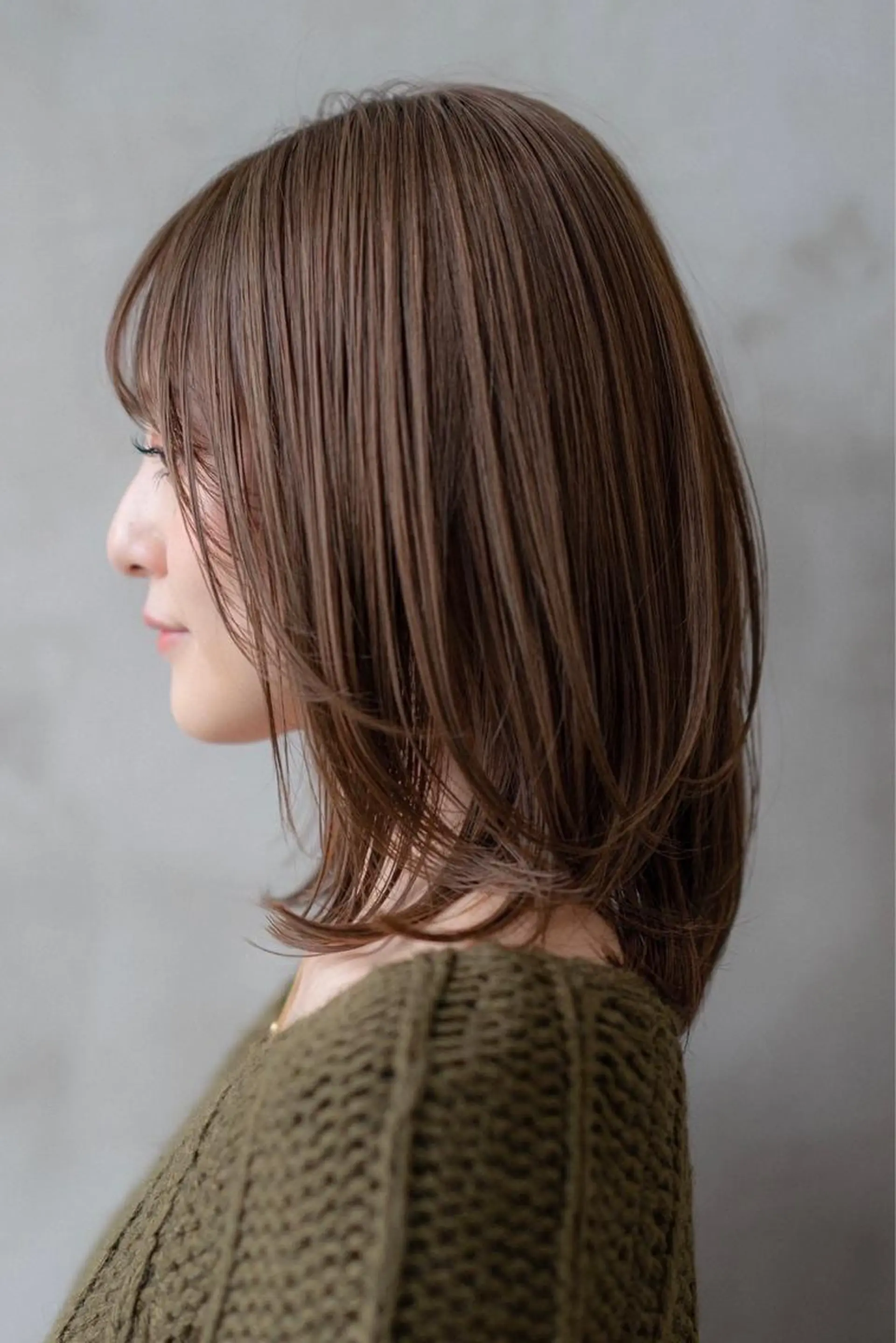 セミロング カラー 透明感カラー グレージュ 大森 勝馬のヘアスタイル