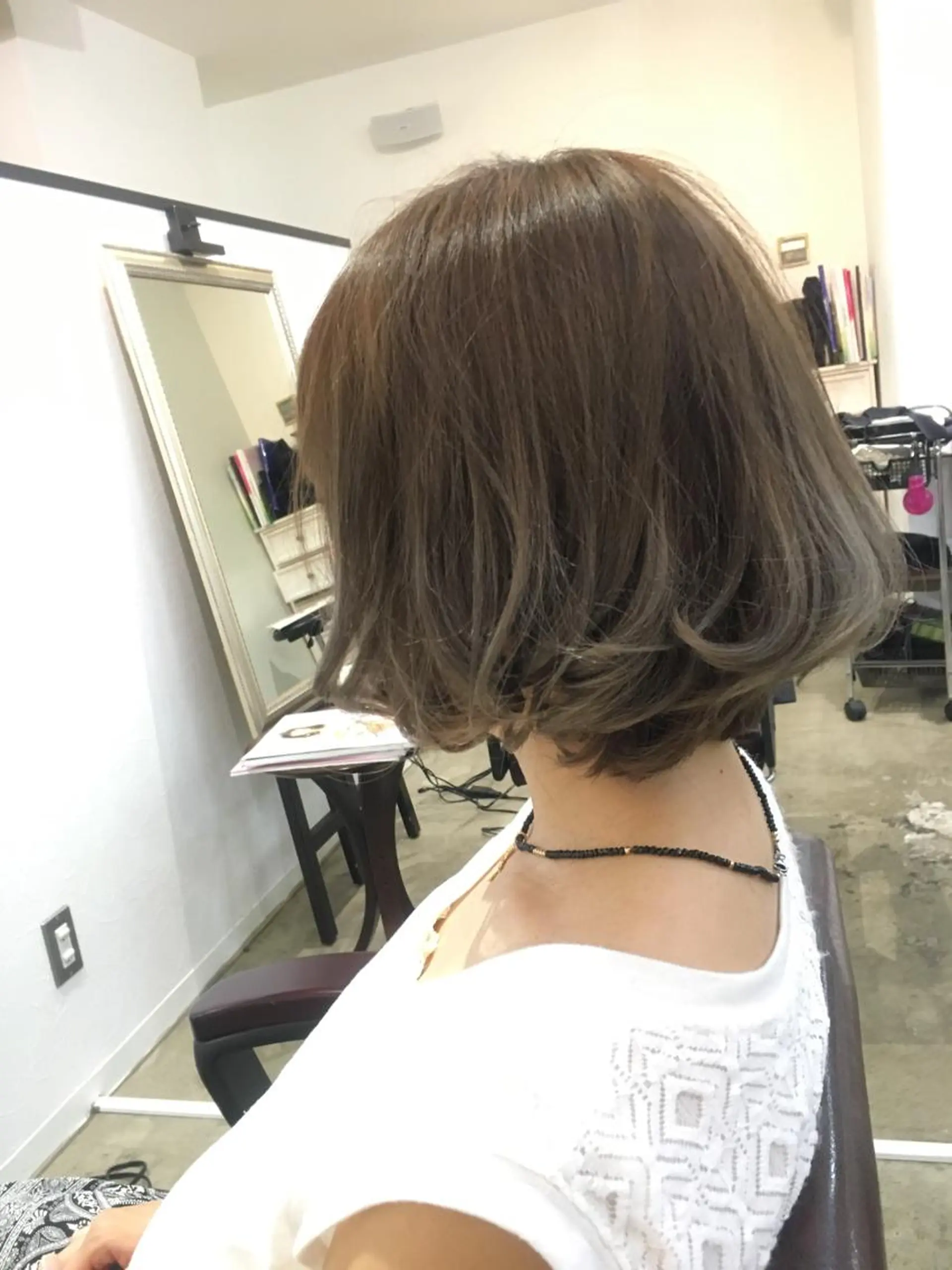 ショート ミディアム カラー アッシュ ブリーチ グラデーションカラー 佐々木 政徳のヘアスタイル