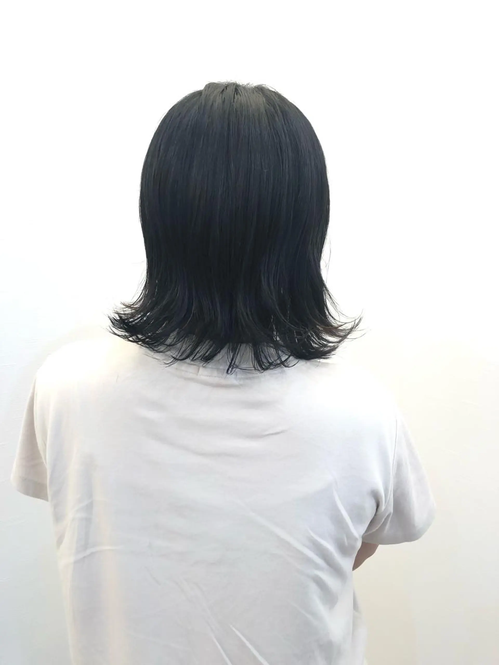 ショート ツノガイ エリのヘアスタイル
