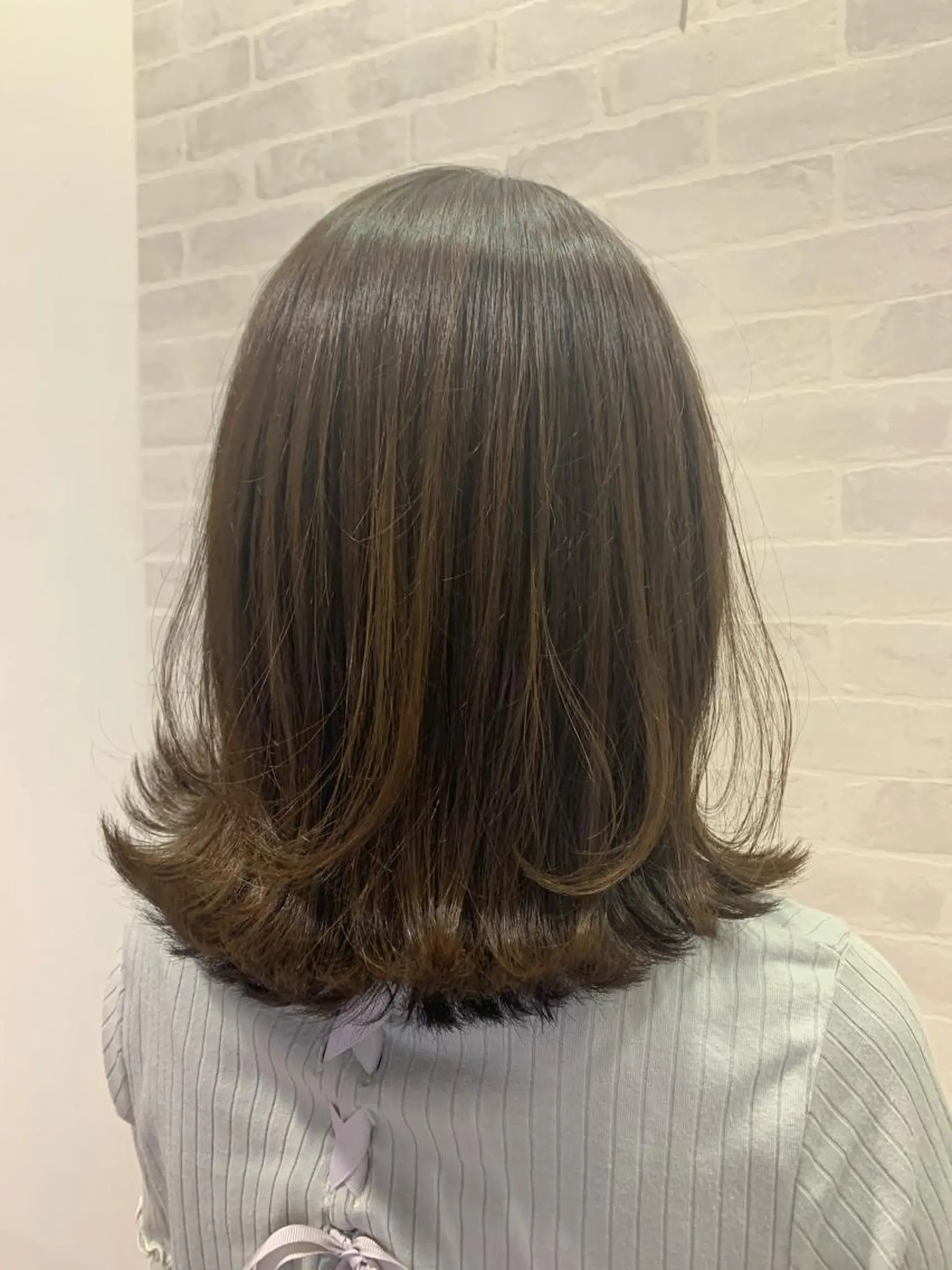 ミディアム カラー 村山 美空のヘアスタイル