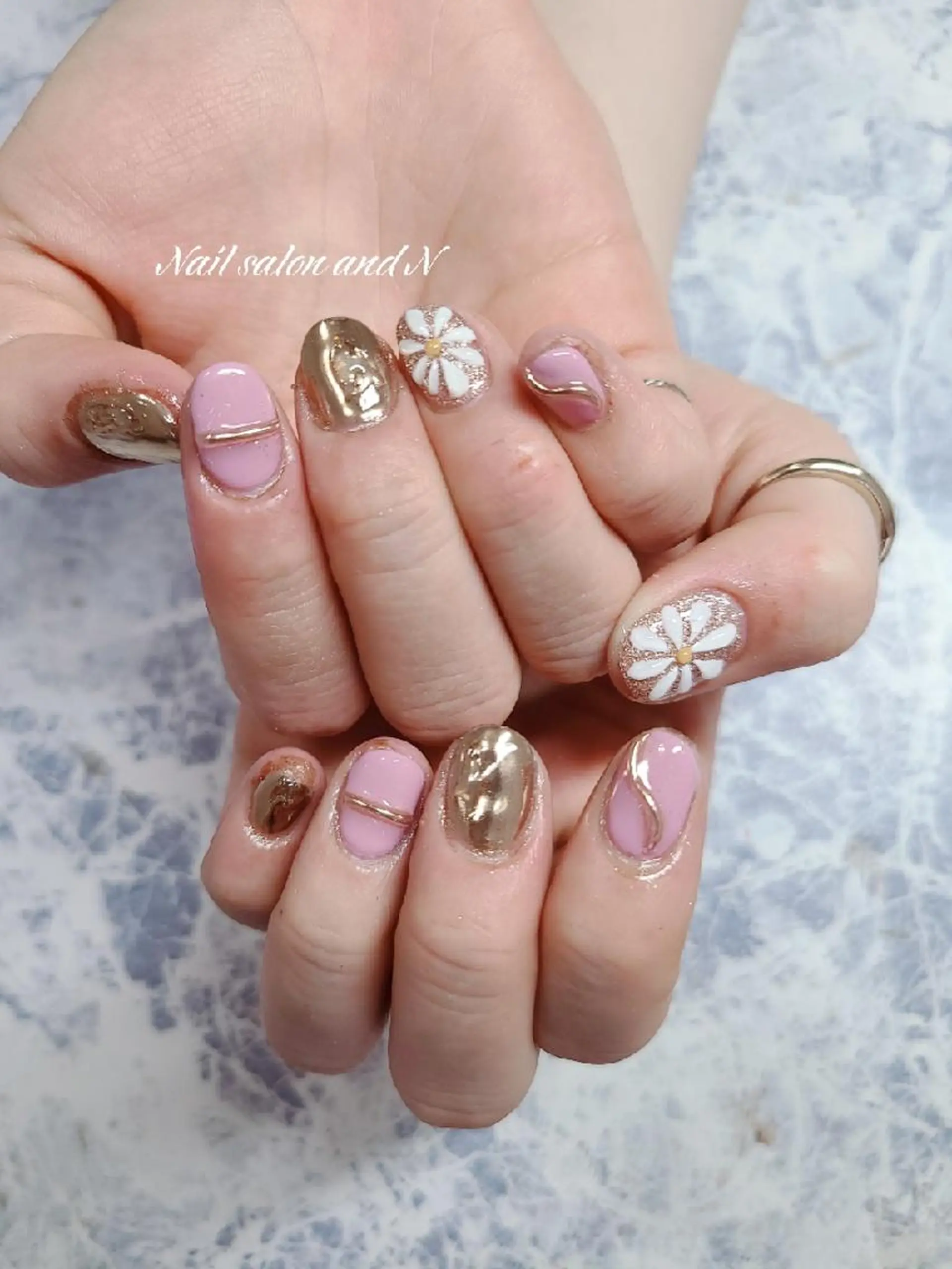 ネイル and Nのネイルデザイン