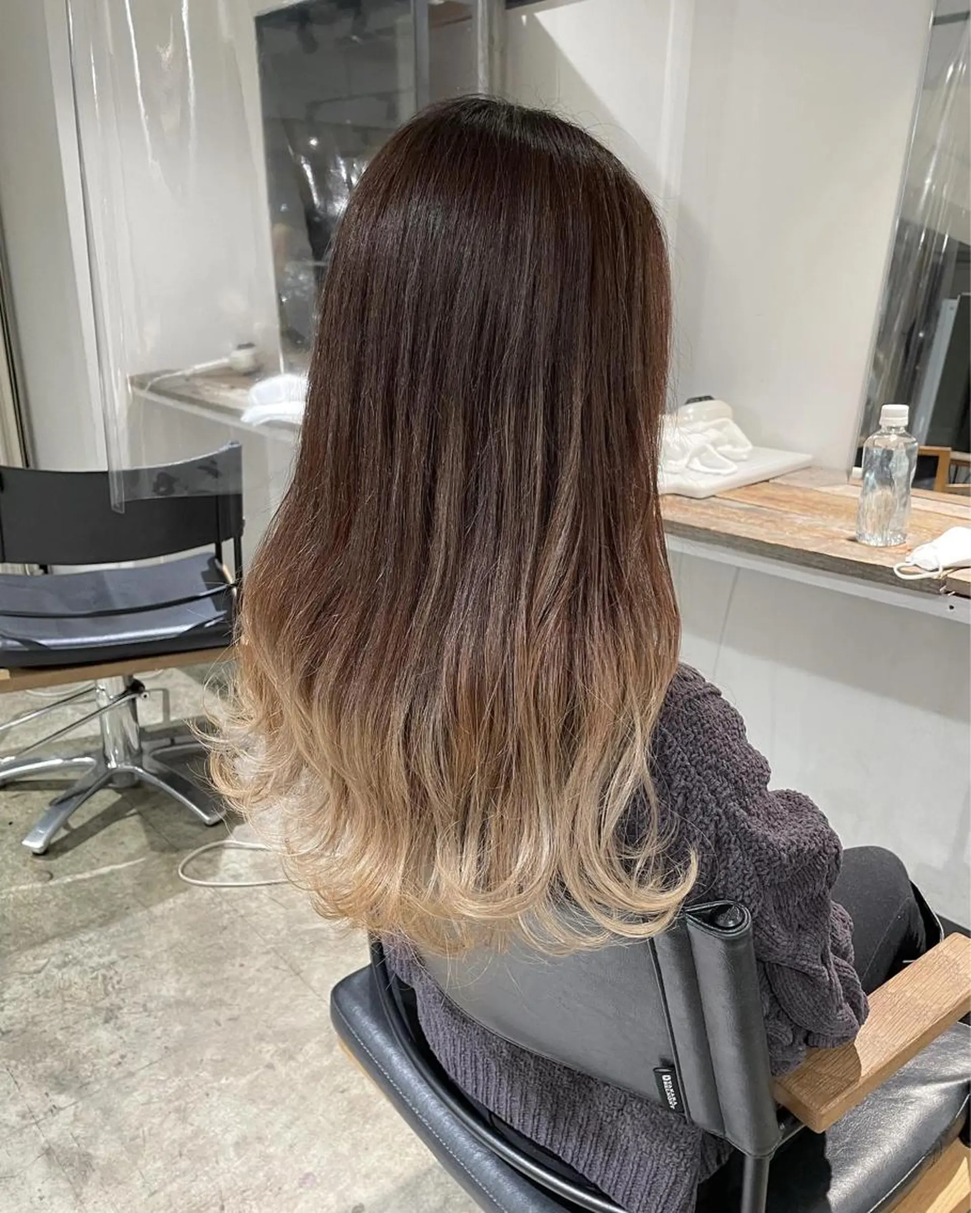 ロング カラー グラデーションカラー ヘアカラー トリートメント ハイトーン/レイヤー /ケアブリーチ石川治のヘアスタイル