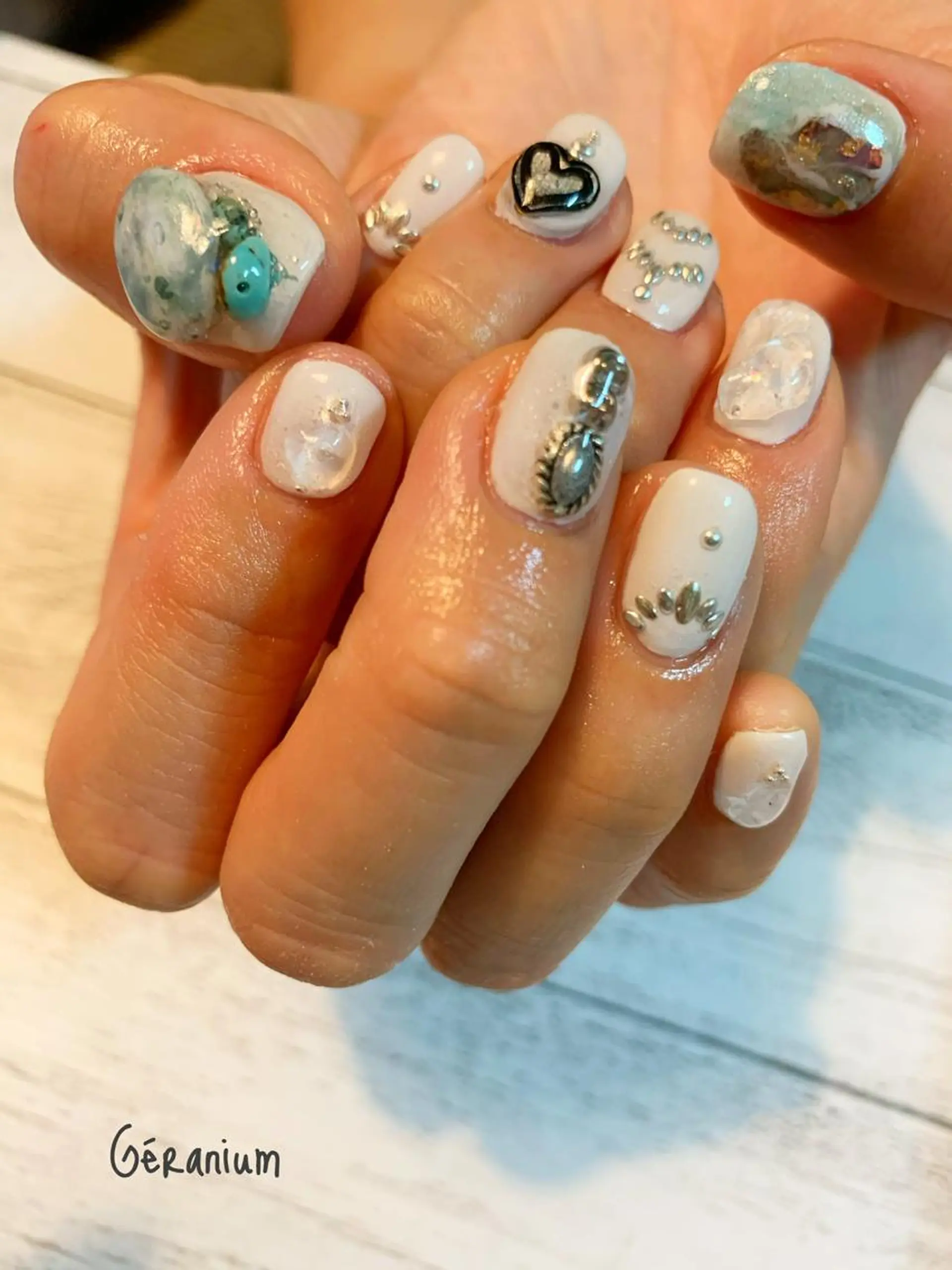 ネイル ハンドネイル GéRanium Harukaのネイルデザイン