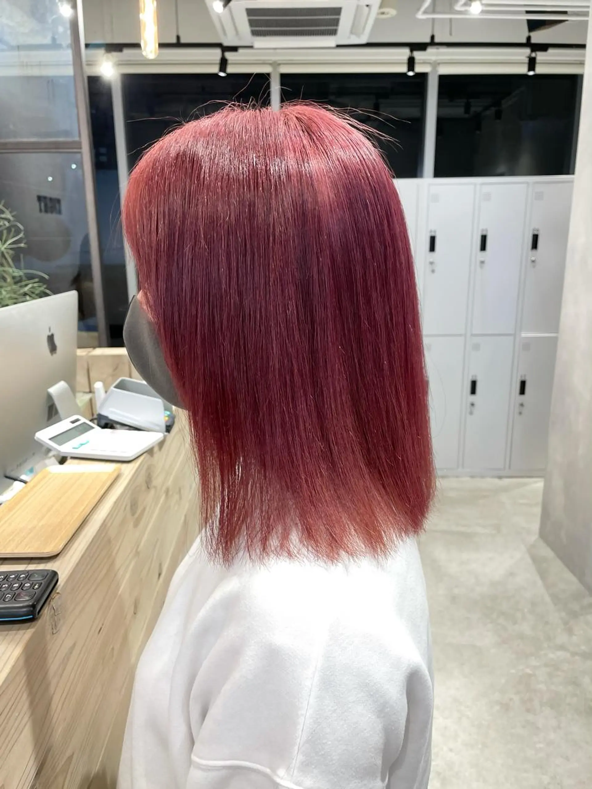 ミディアム カラー ハイトーン×レイヤー ／遠藤将太のヘアスタイル