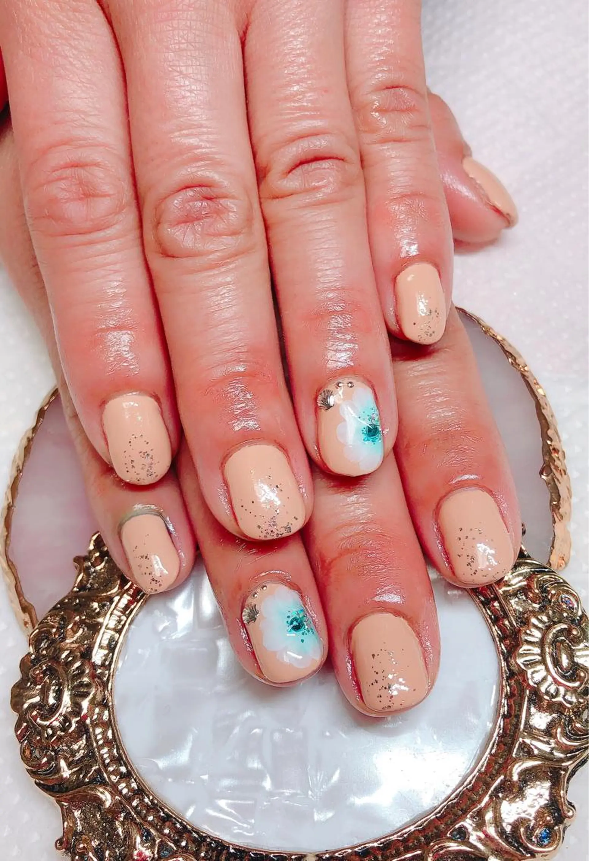 ネイル ハンドネイル CROWN プライベートサロンのネイルデザイン