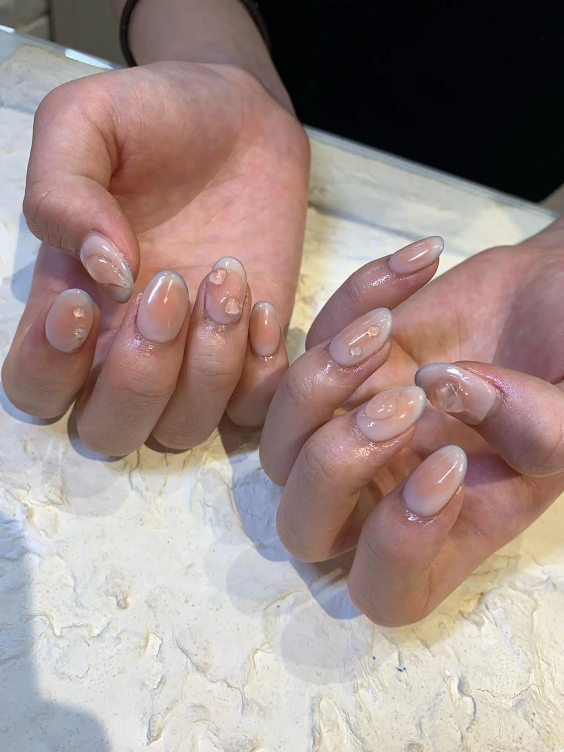 ネイル チークネイル マキノ ユイのネイルデザイン