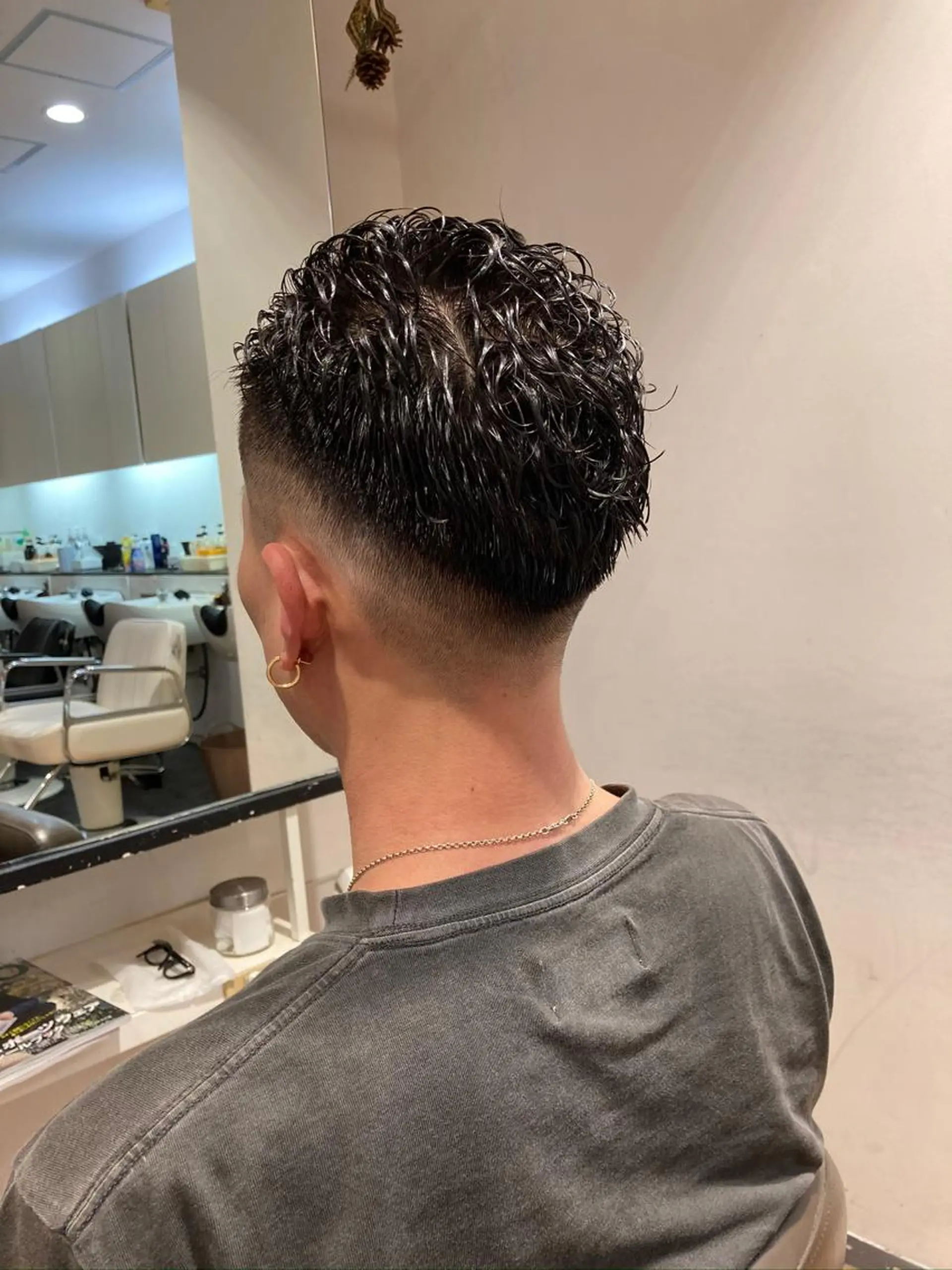 ショート メンズ フェードカット スキンフェード カット パーマ メンズ特化 TAKUYAのヘアスタイル