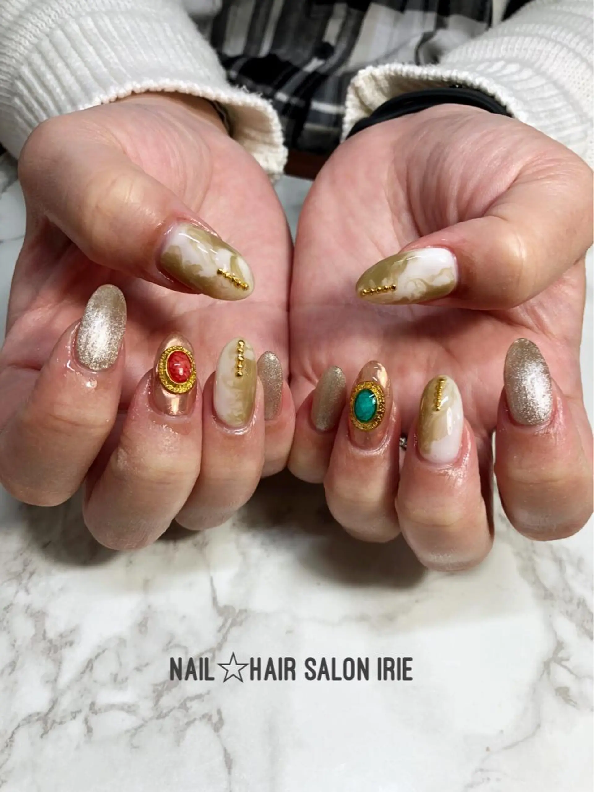 ネイル ハンドネイル 與儀 知佳のネイルデザイン