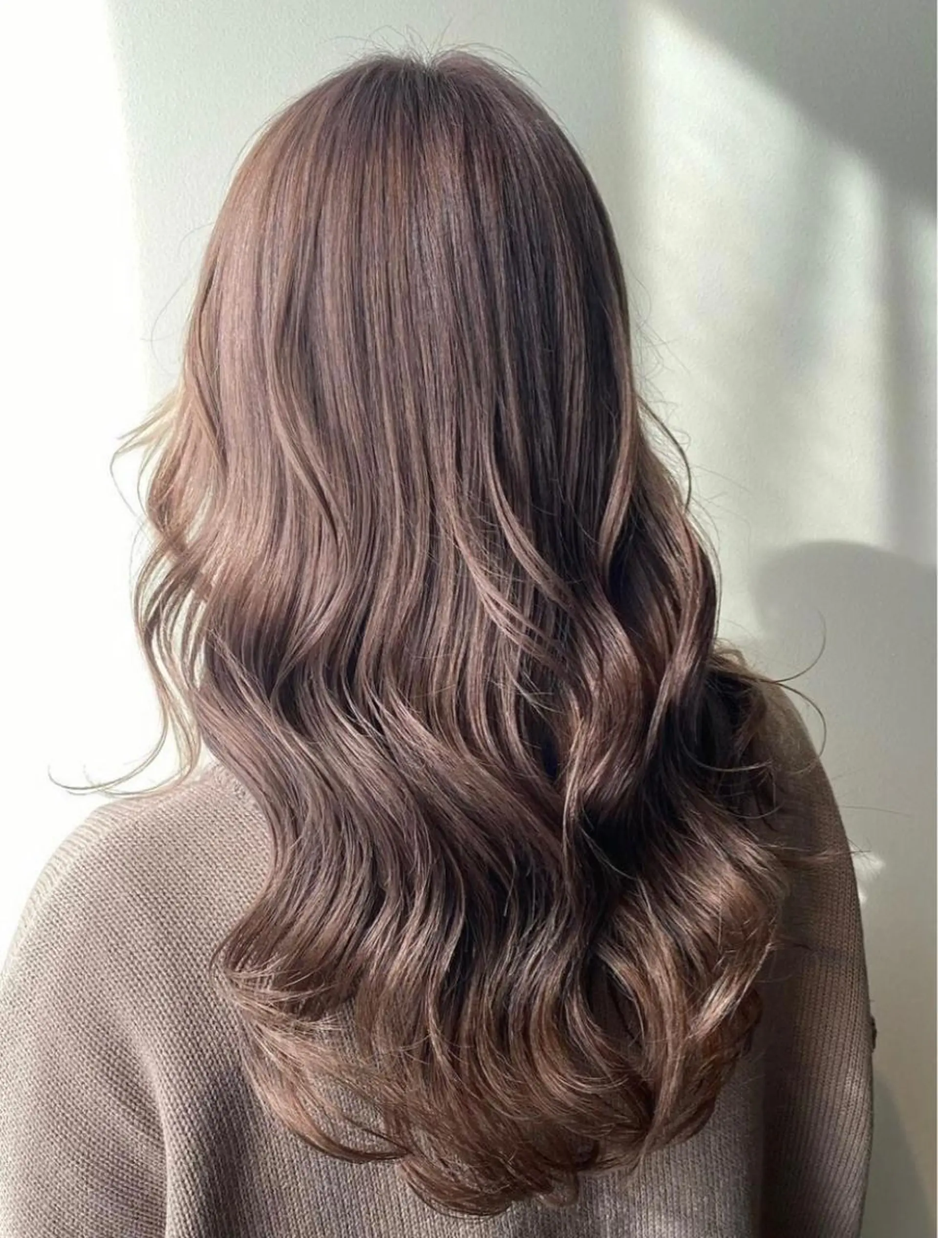 ロング カラー ヘアアレンジ ベージュカラー ラベンダーカラー ラベンダーベージュ ヘアカラー トリートメント 山崎 澪 レイヤーカット/大宮のヘアスタイル