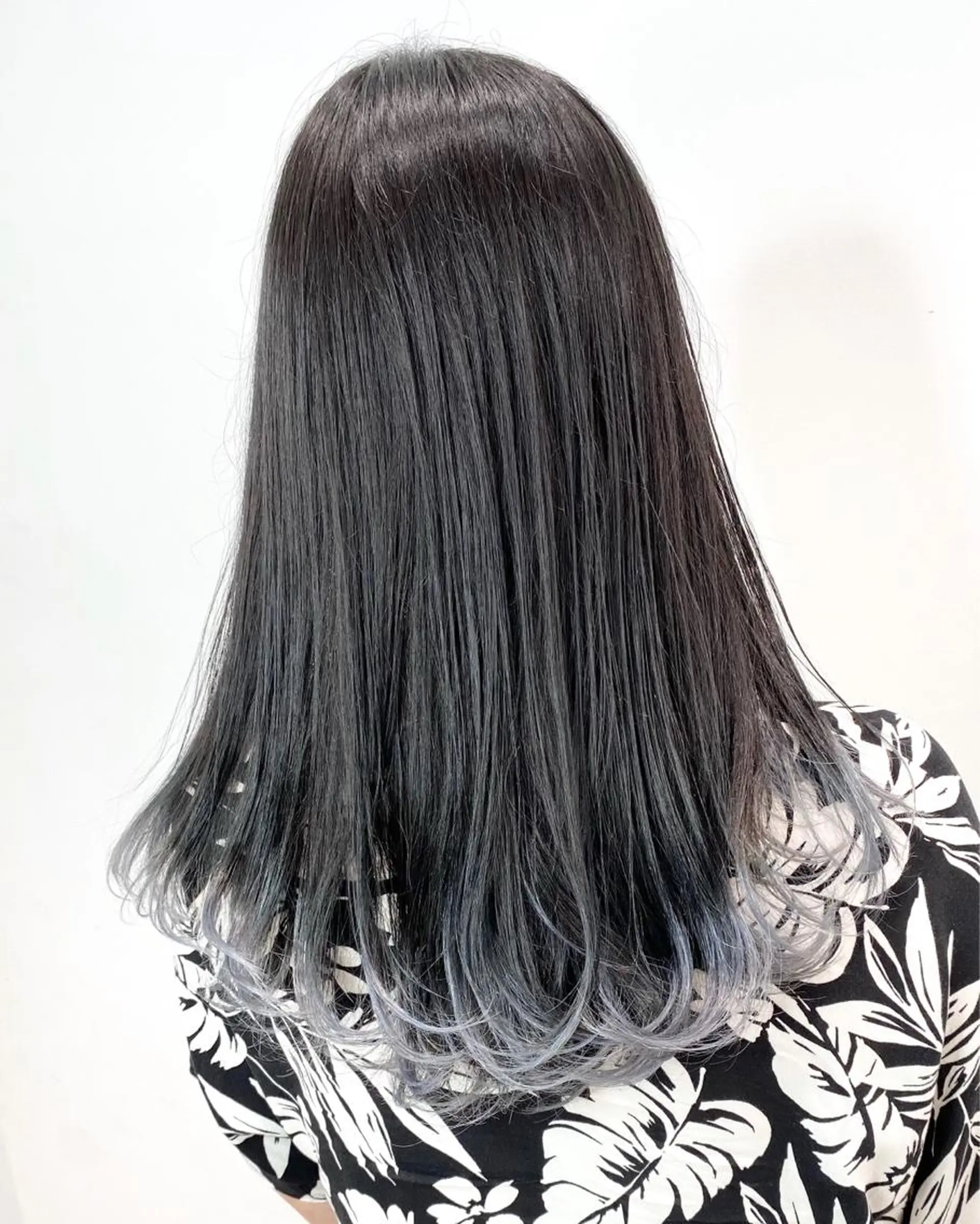 セミロング カラー 🌙HIZUKI🌙 ハイトーン 艶髪のヘアスタイル