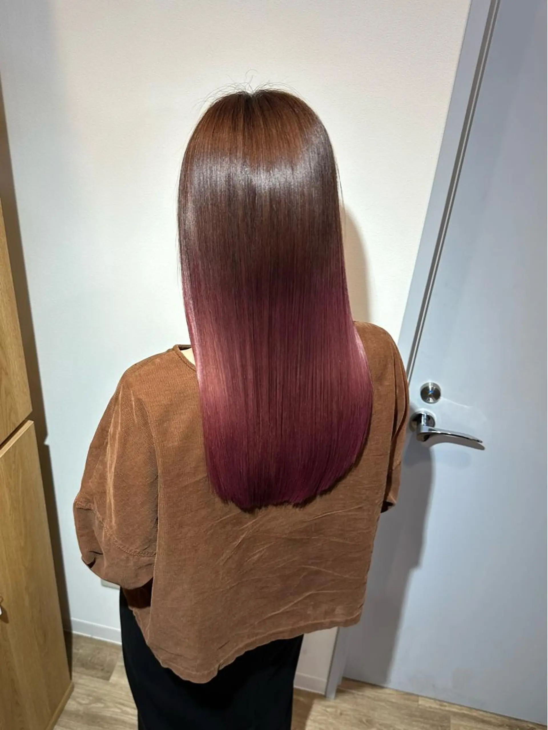 ロング ボブ ハイライト 髪質改善 カット ヘアカラー トリートメント 山下 祐輝のヘアスタイル