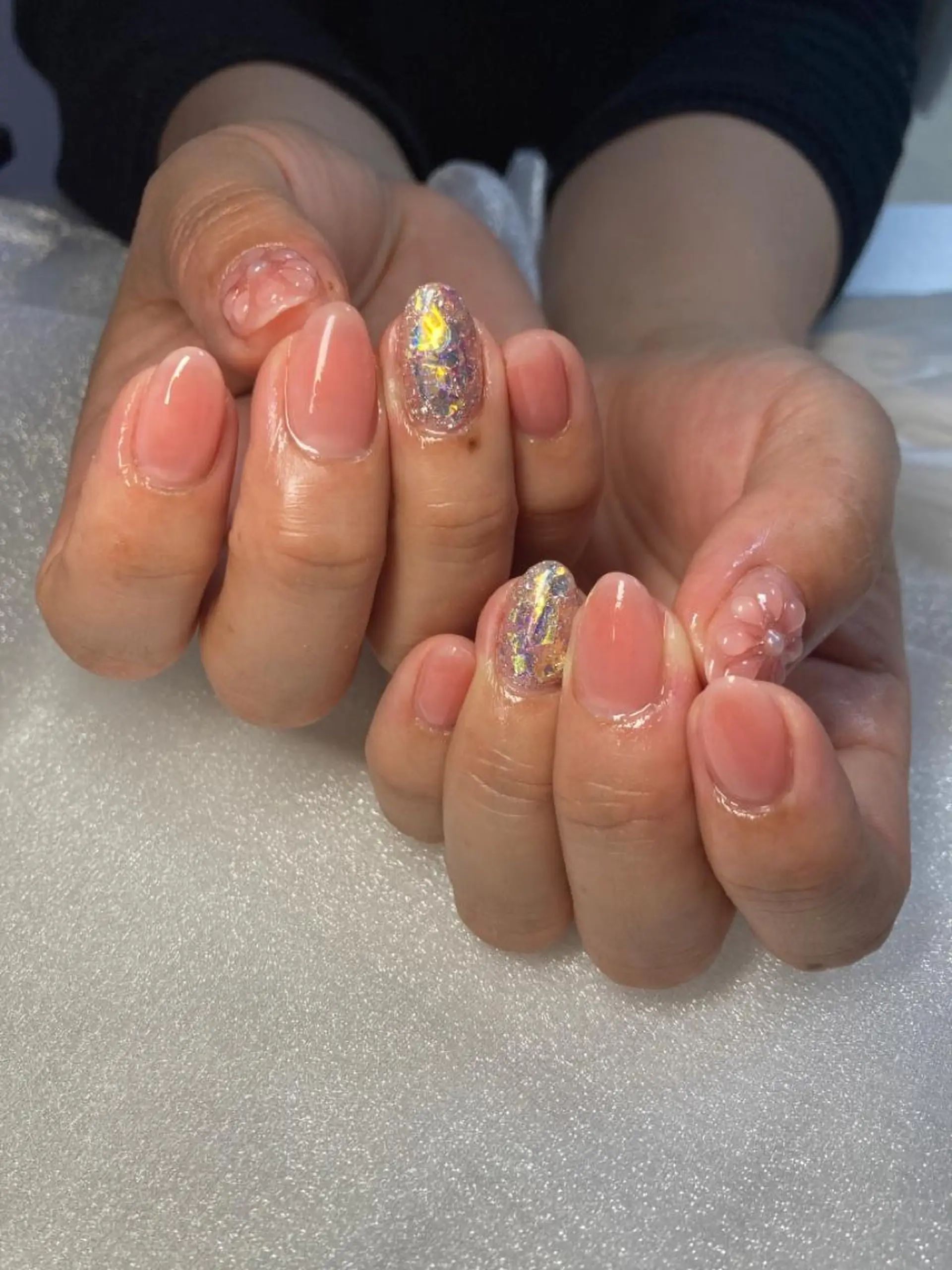 ヘアアレンジ ネイル マツエク・マツパ ハンドネイル 荒木 莉奈のネイルデザイン